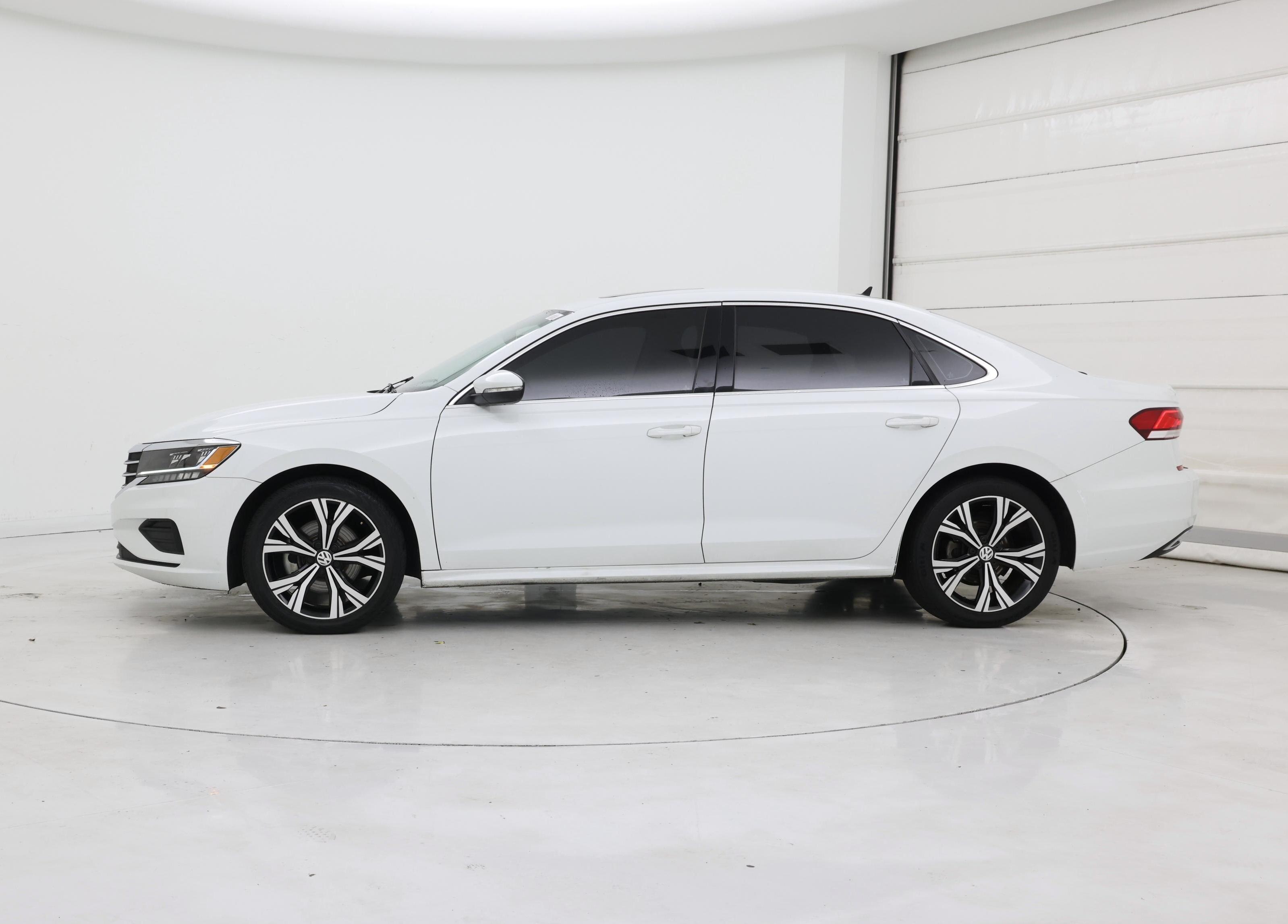 Thumbnail: 2021 Volkswagen Passat - 3