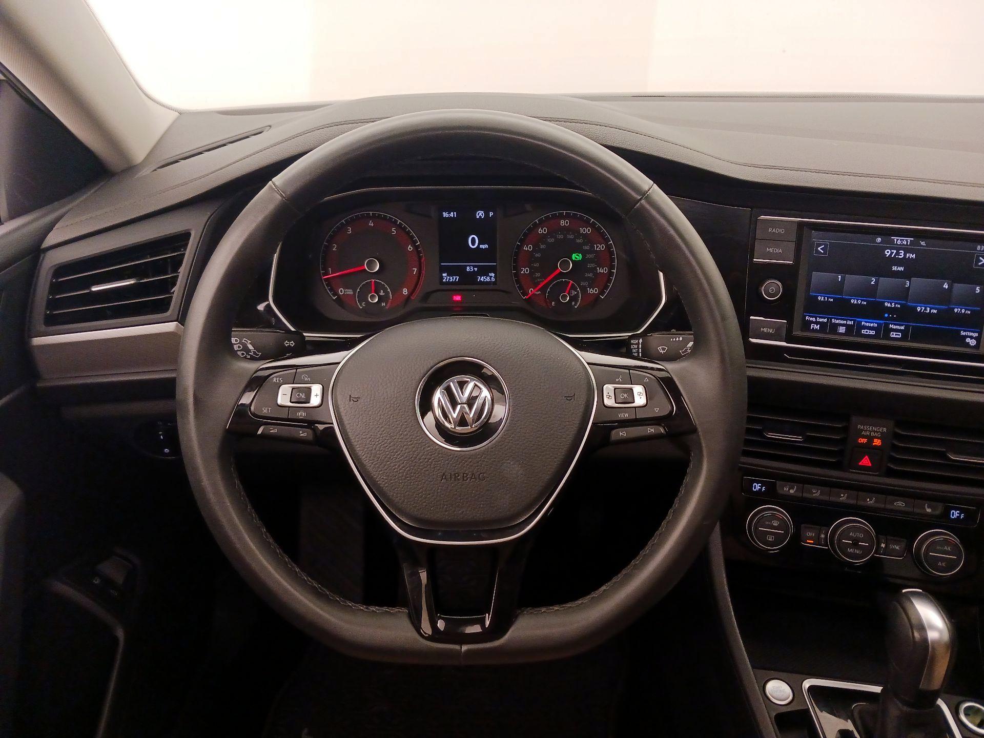 Thumbnail: 2020 Volkswagen Jetta - 10