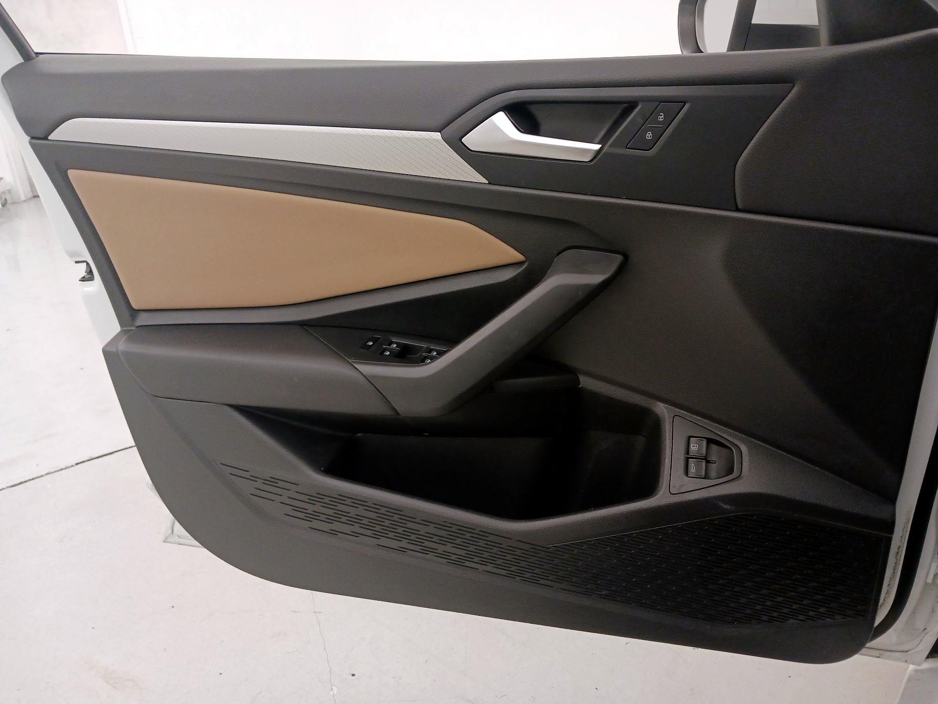 Thumbnail: 2020 Volkswagen Jetta - 12