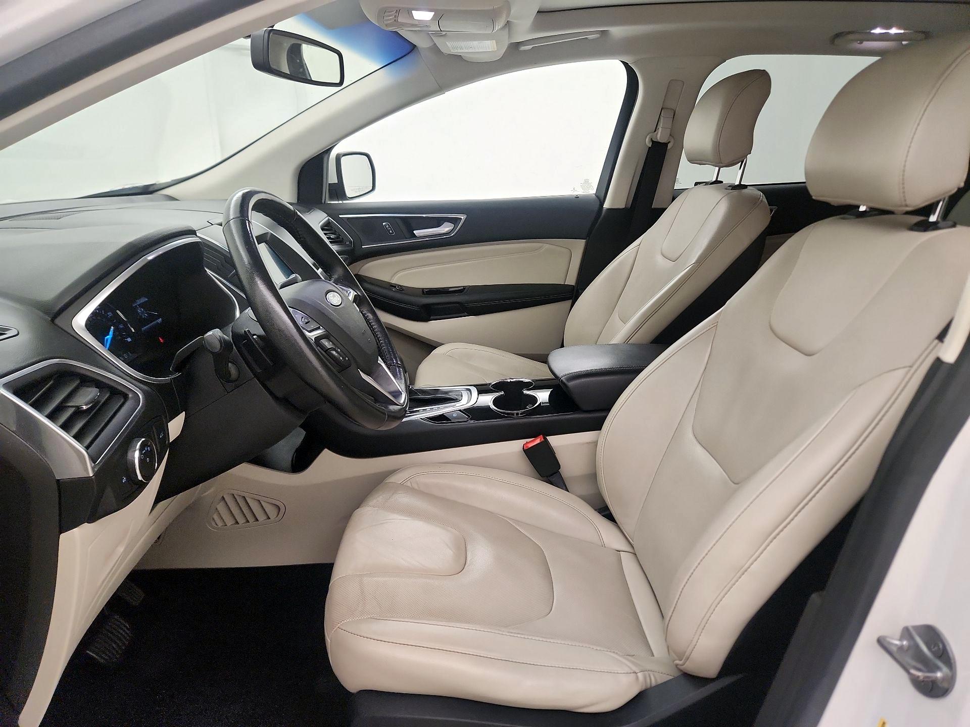 Thumbnail: 2017 Ford Edge - 11