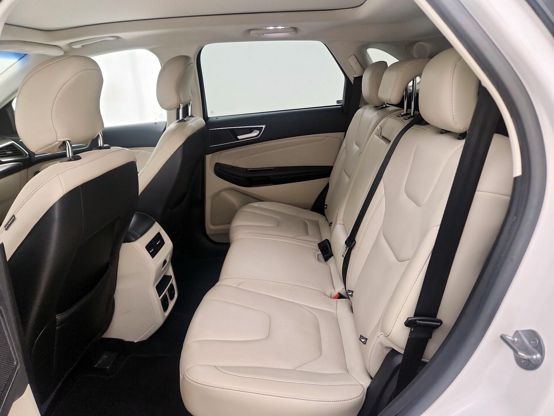 Thumbnail: 2017 Ford Edge - 20