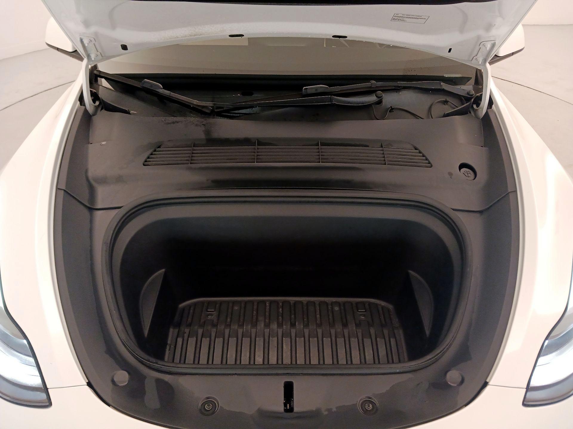 Thumbnail: 2022 Tesla Model Y - 20