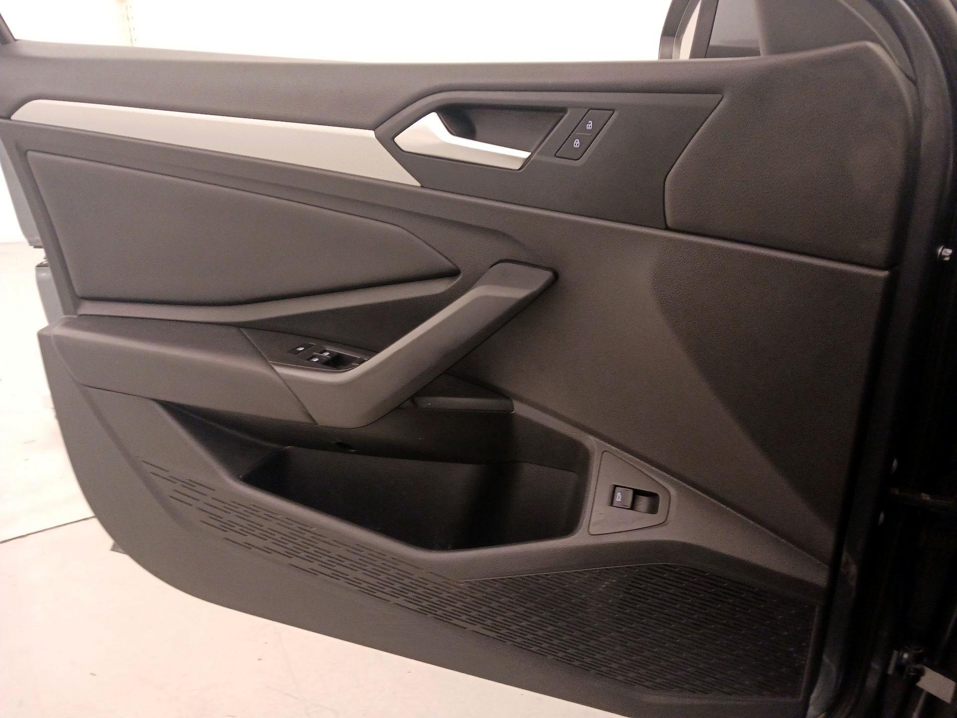 Thumbnail: 2020 Volkswagen Jetta - 12