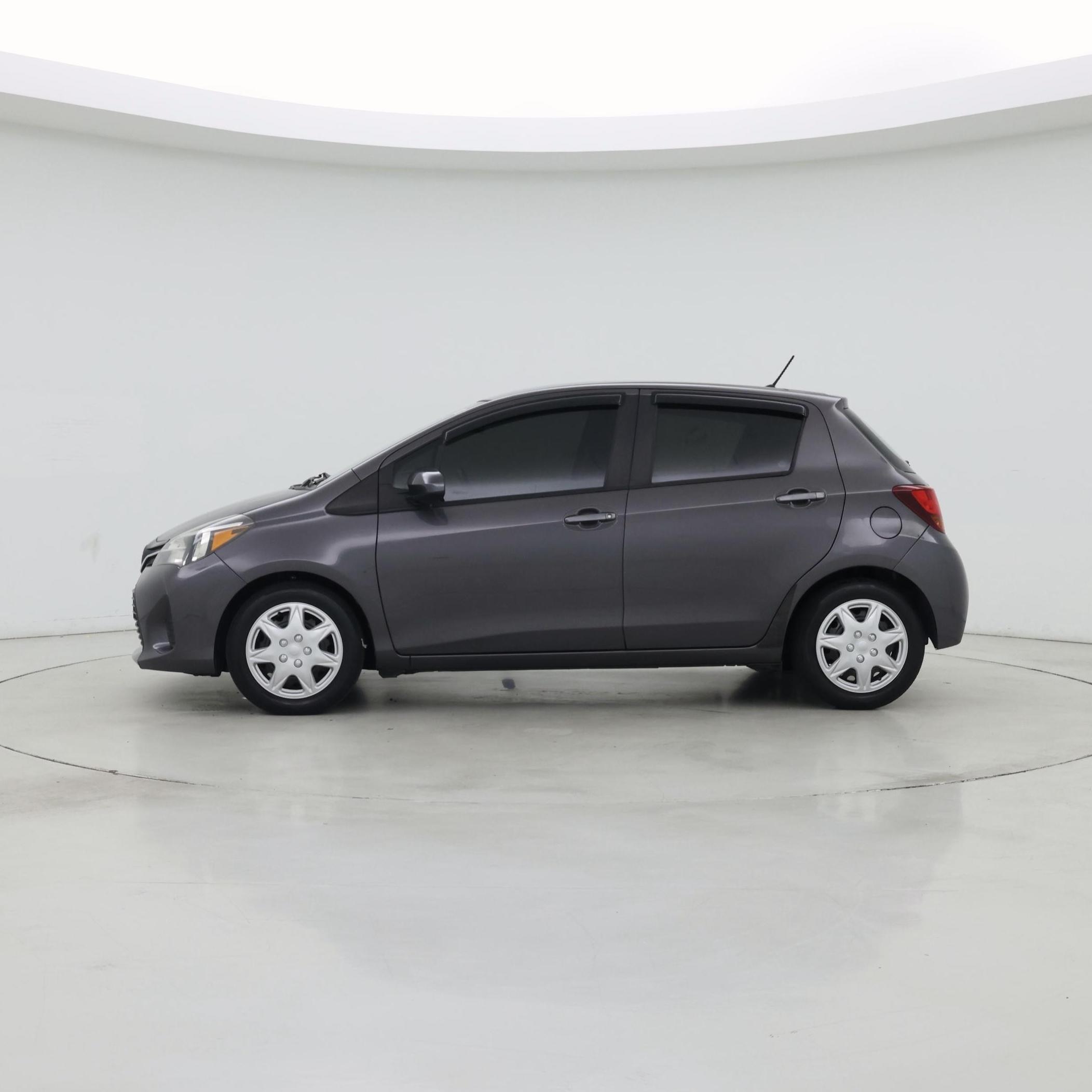 Thumbnail: 2017 Toyota Yaris - 3