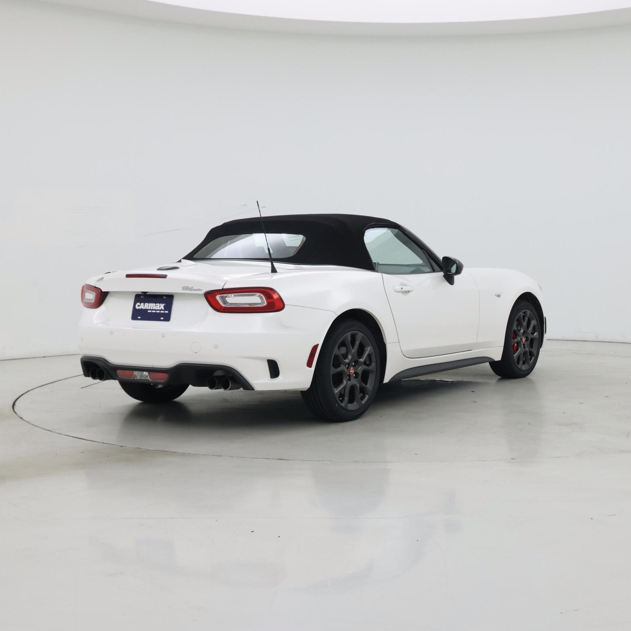 Thumbnail: 2018 Fiat 124 Spider - 8