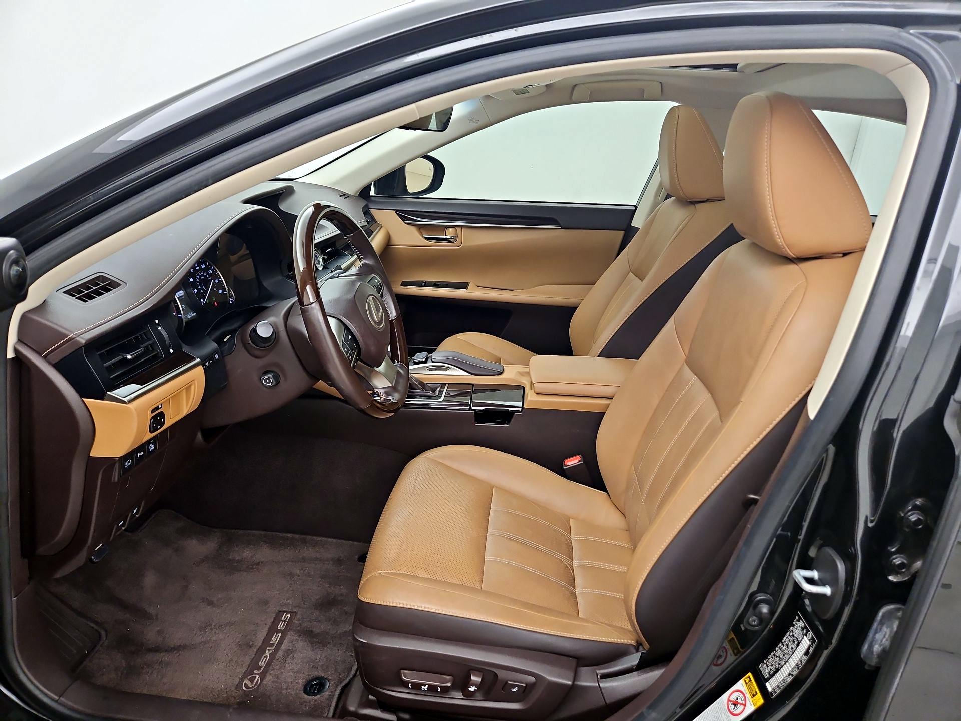 Thumbnail: 2016 Lexus ES - 11