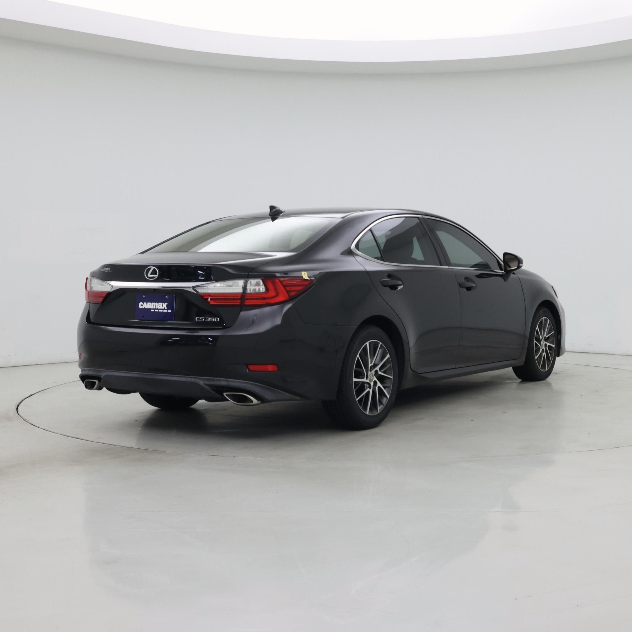 Thumbnail: 2016 Lexus ES - 8