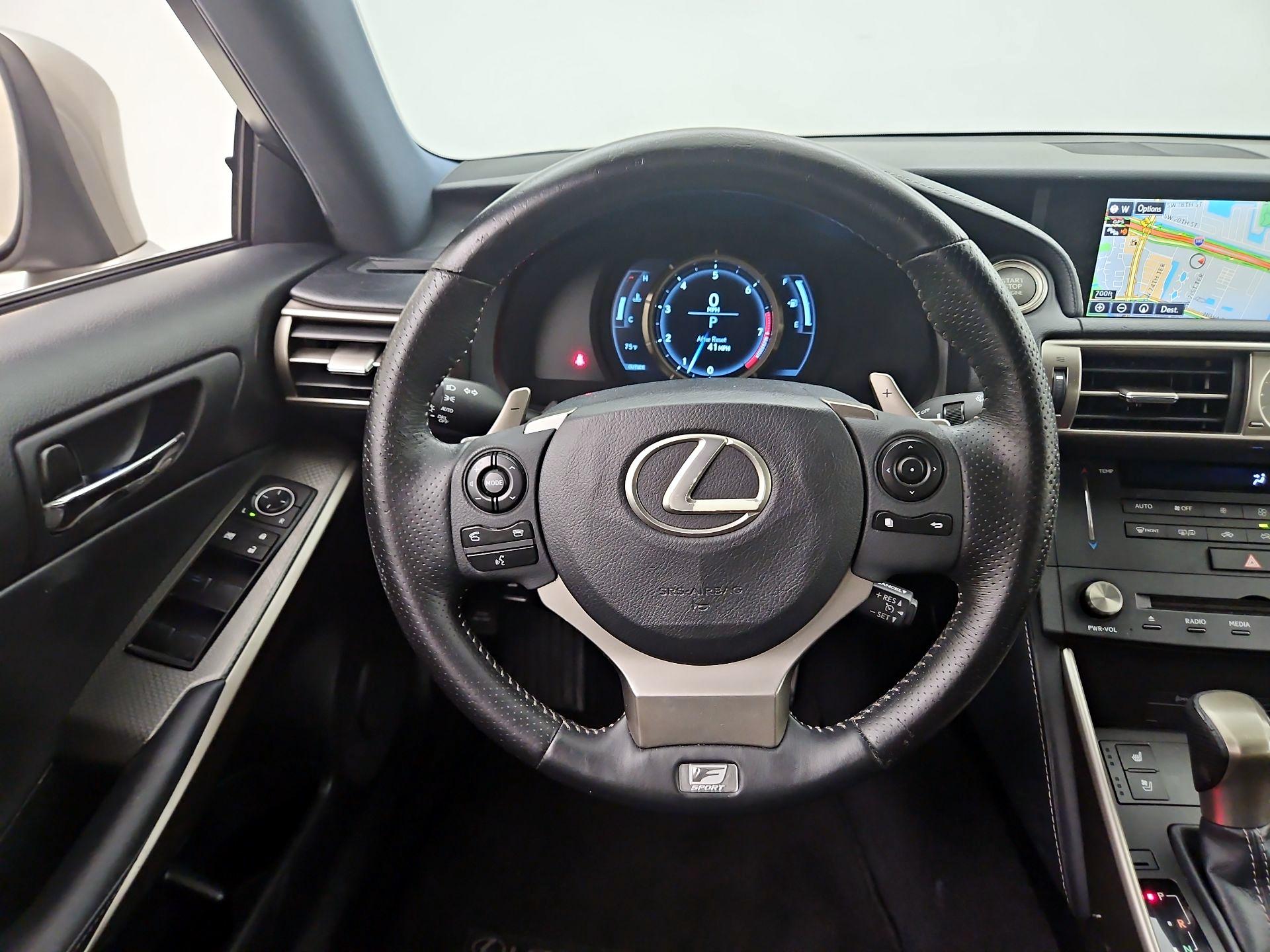 Thumbnail: 2015 Lexus IS - 10