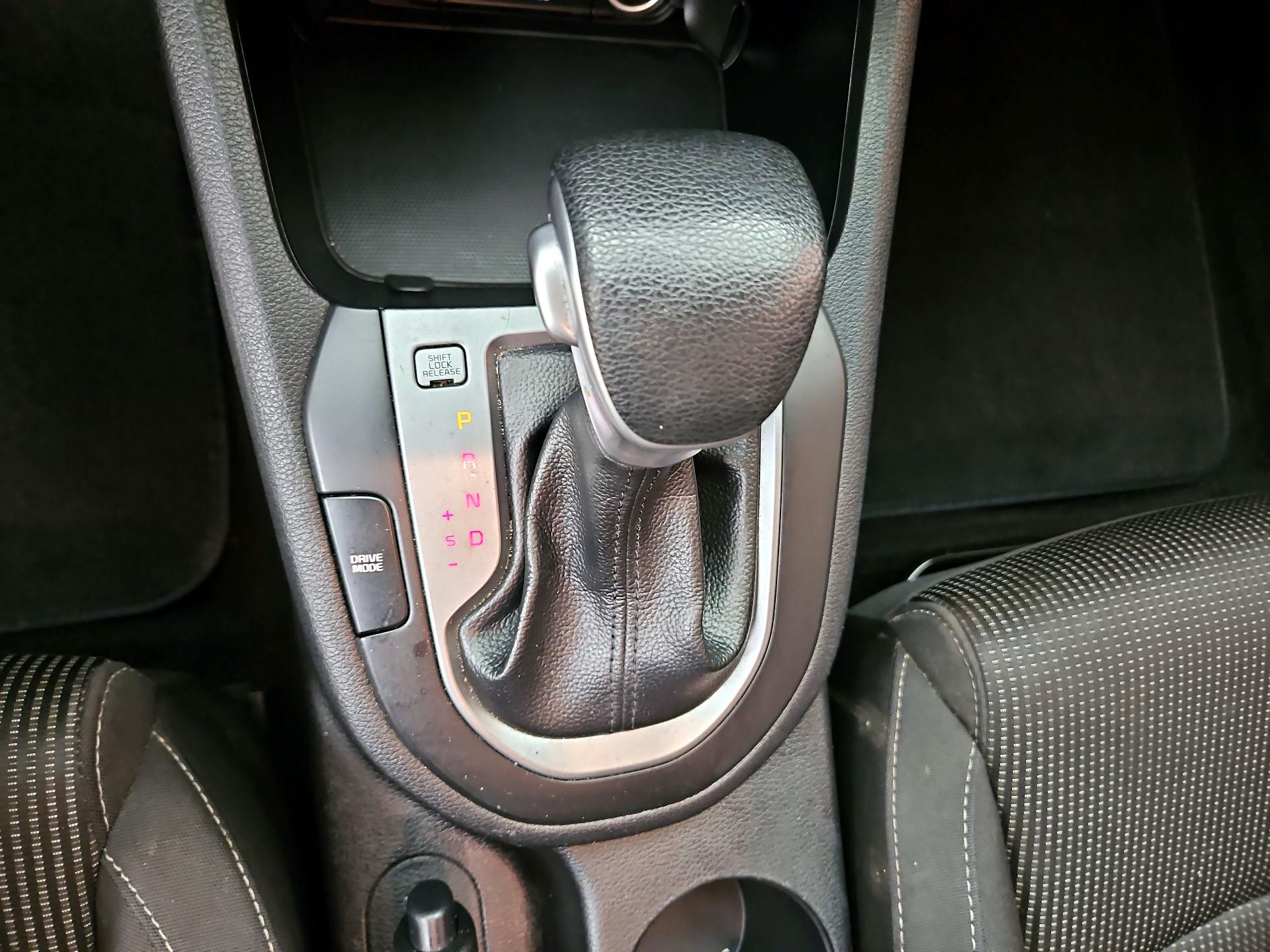 Thumbnail: 2019 Kia Forte - 17