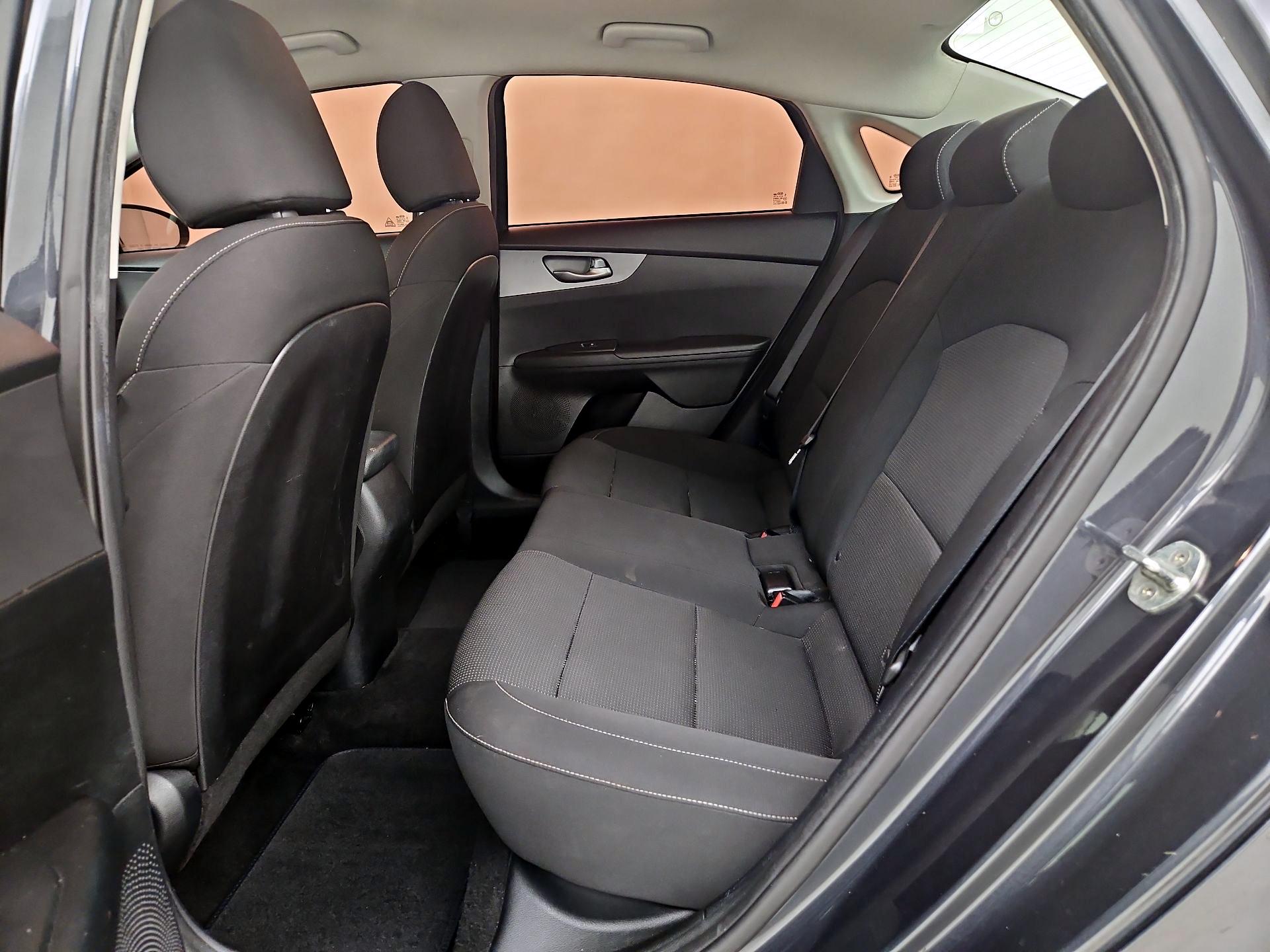 Thumbnail: 2019 Kia Forte - 19