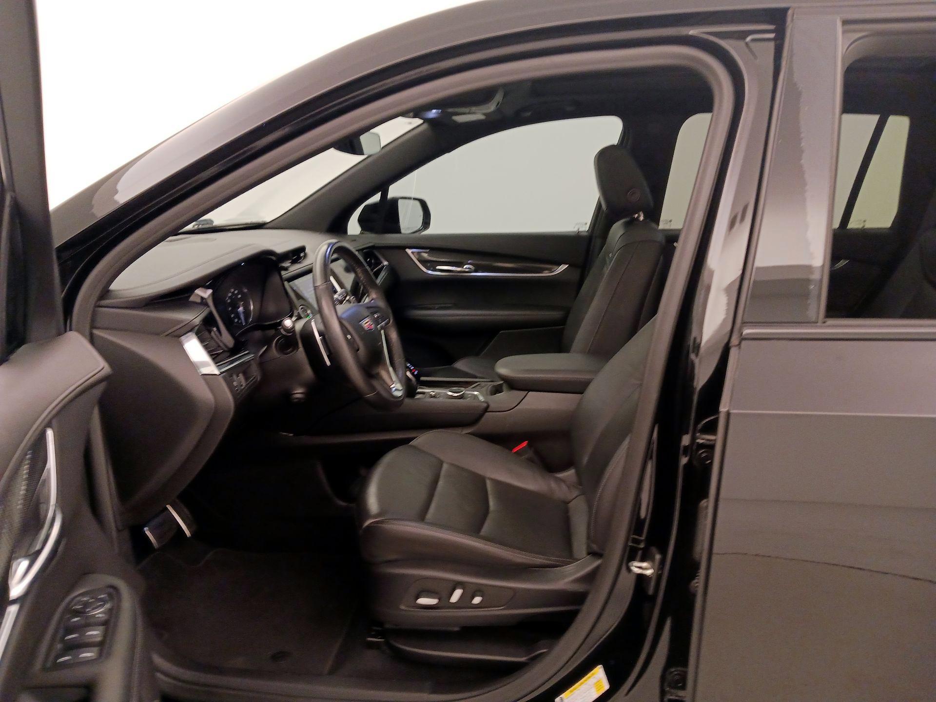Thumbnail: 2020 Cadillac XT6 - 11