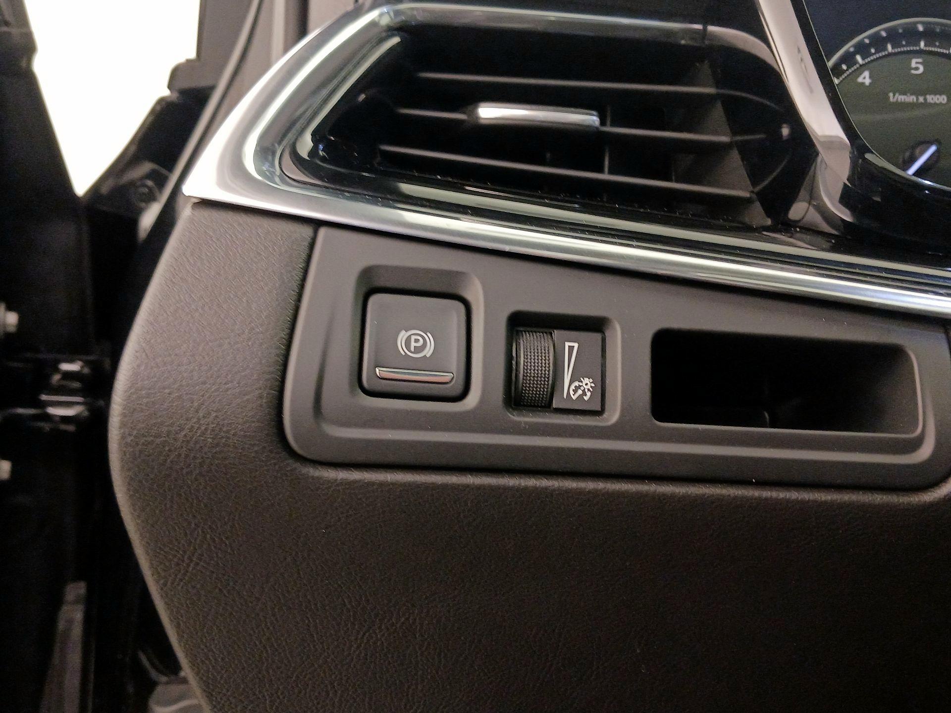 Thumbnail: 2020 Cadillac XT6 - 13