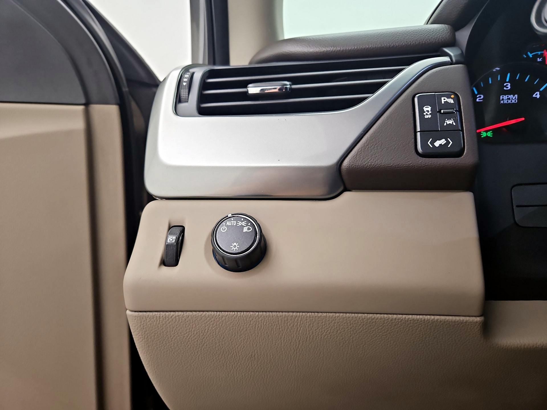 Thumbnail: 2019 Chevrolet Suburban - 13