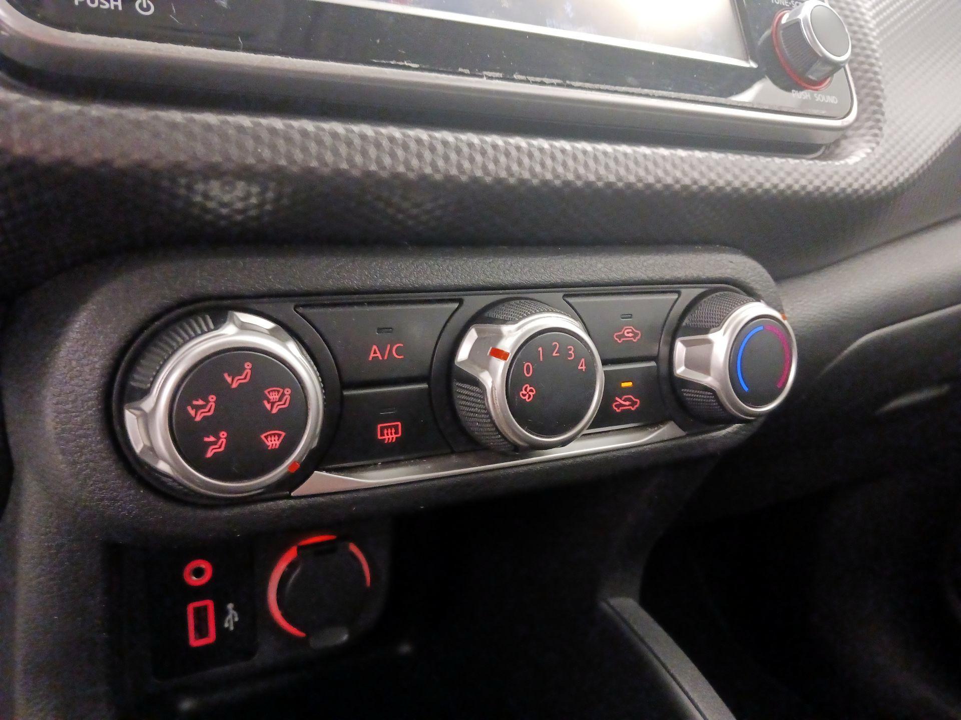 Thumbnail: 2020 Nissan Kicks - 16
