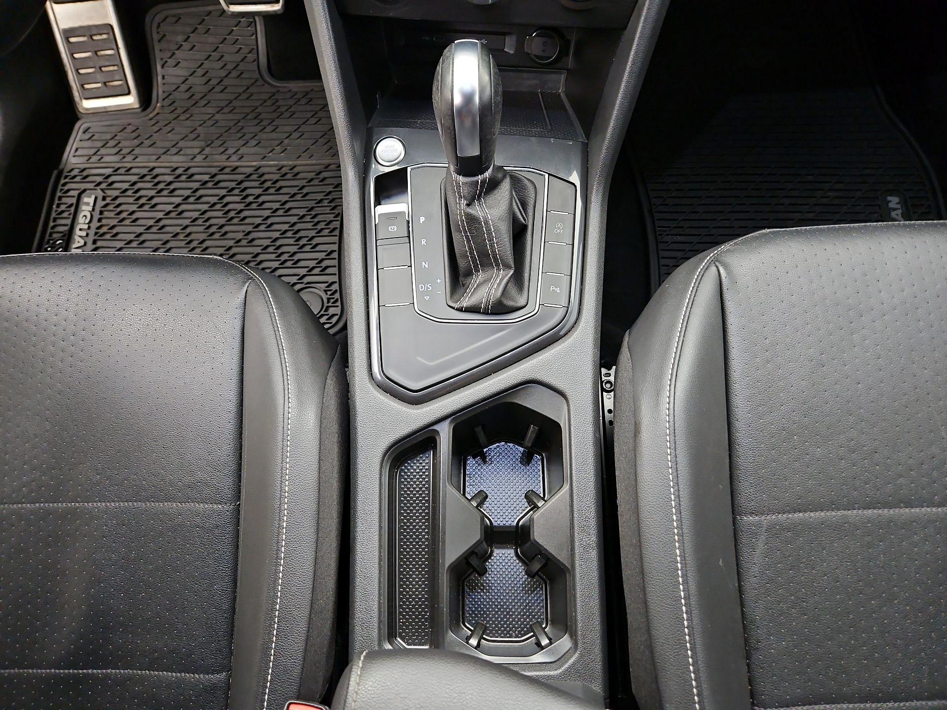 Thumbnail: 2021 Volkswagen Tiguan - 17