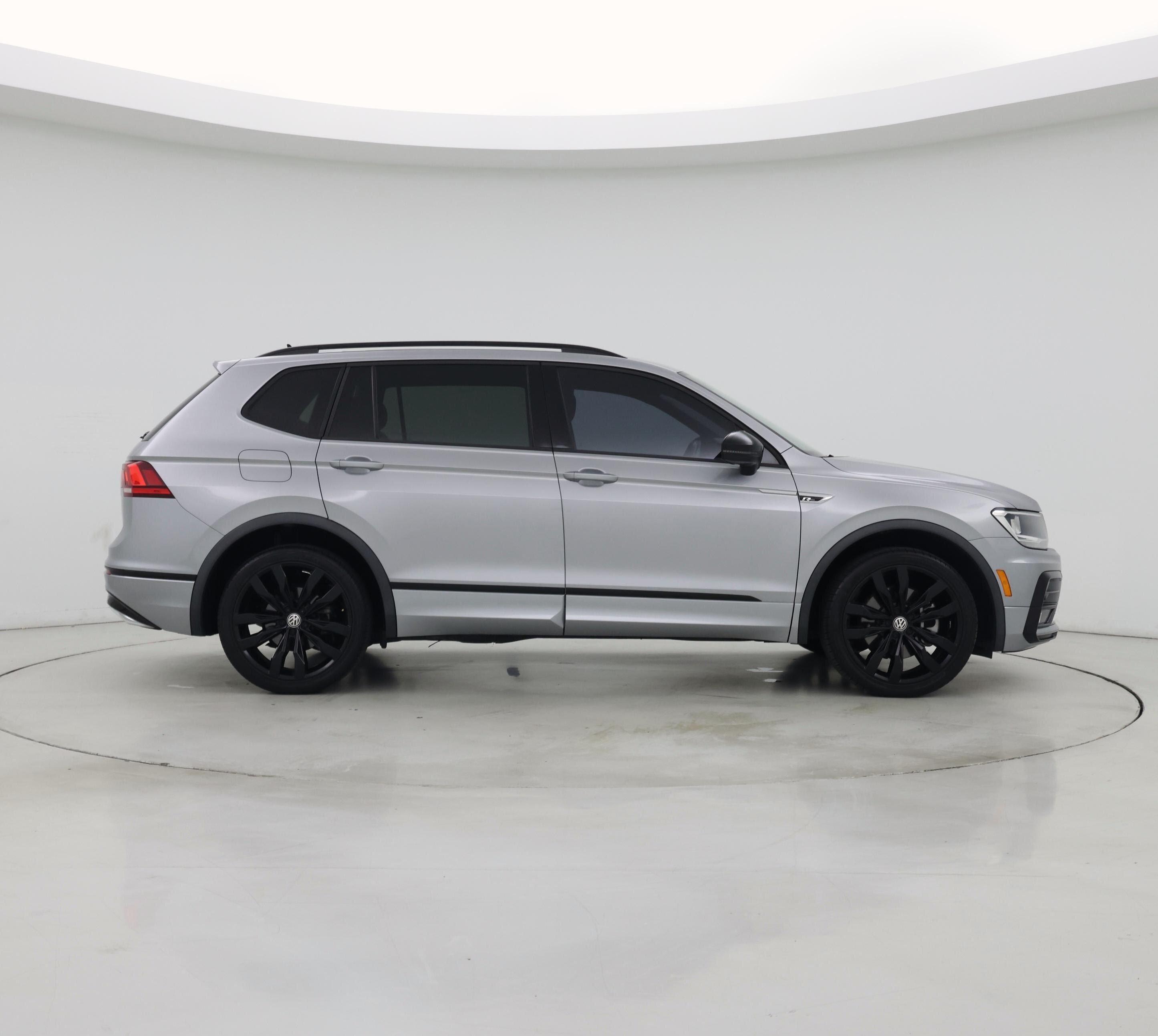 Thumbnail: 2021 Volkswagen Tiguan - 7