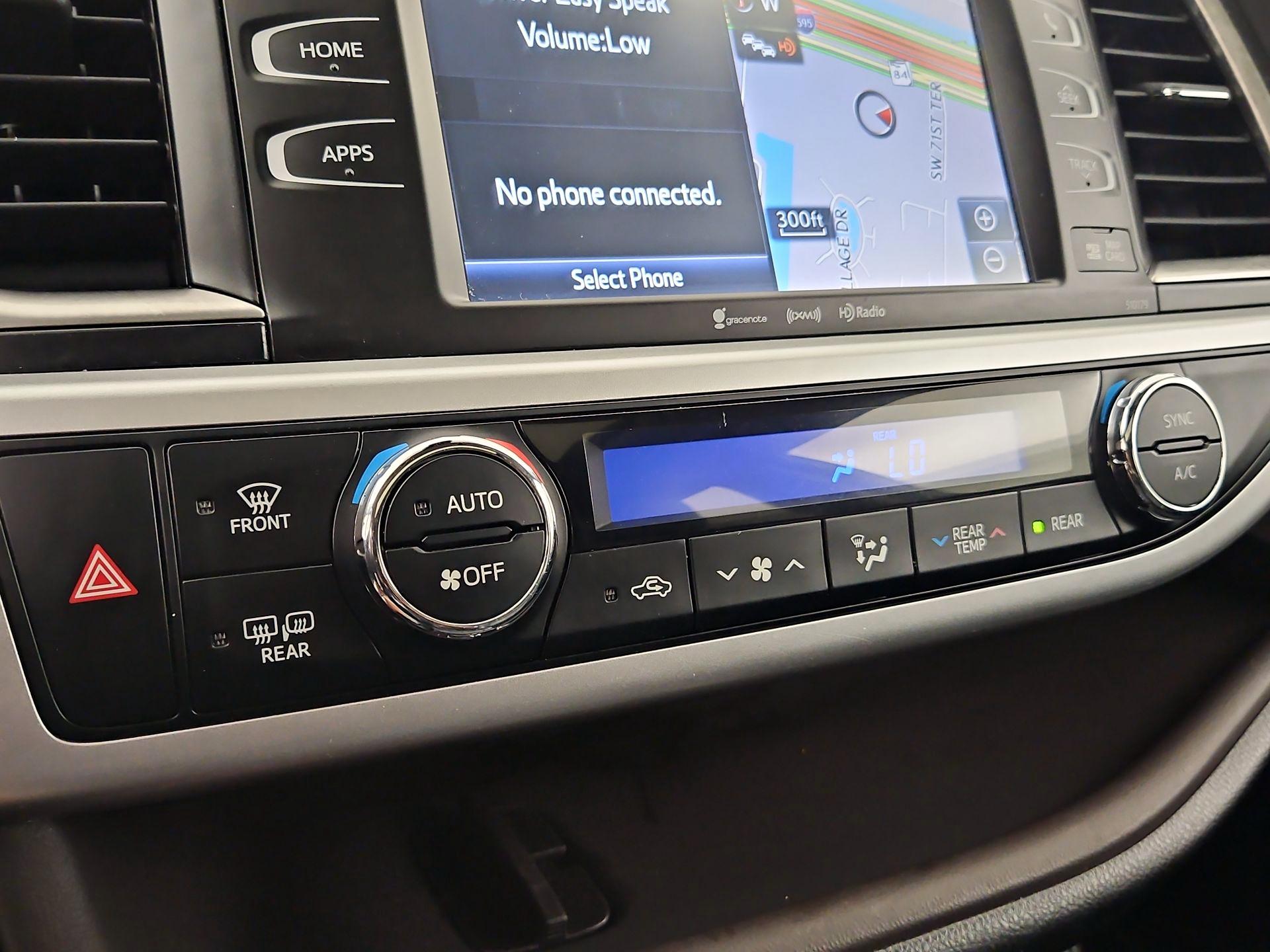 Thumbnail: 2018 Toyota Highlander - 17