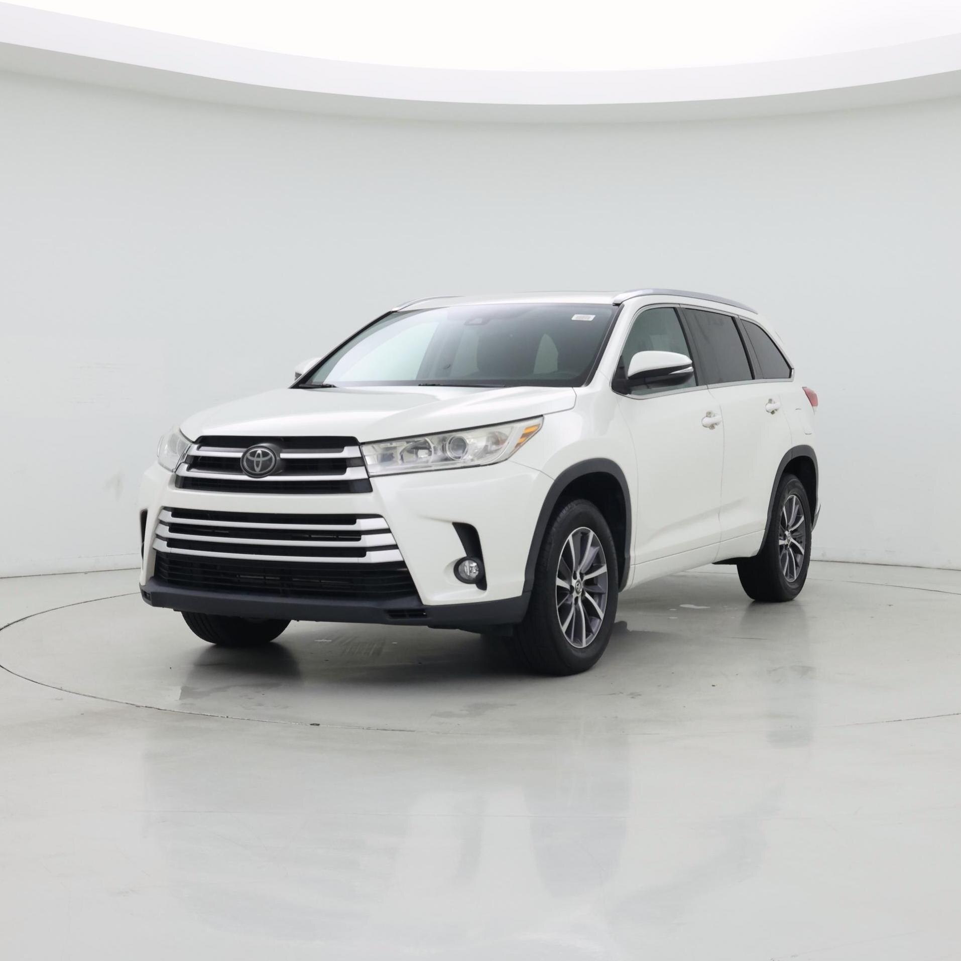 Thumbnail: 2018 Toyota Highlander - 4