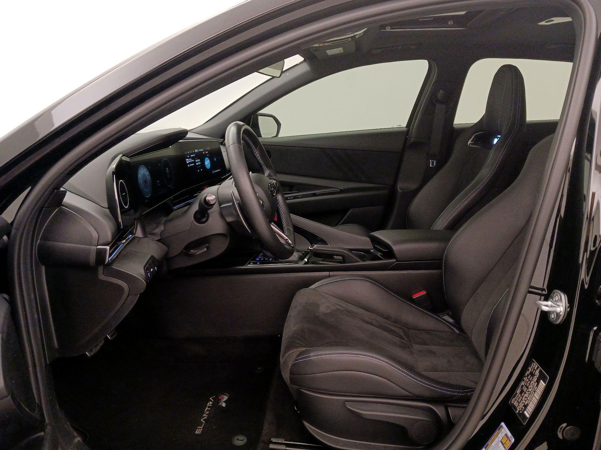 Thumbnail: 2023 Hyundai Elantra - 11