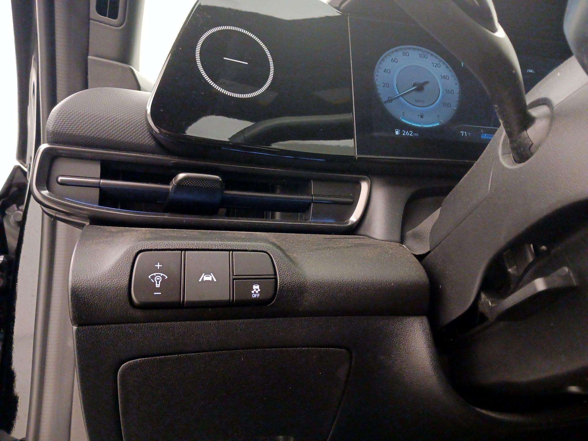 Thumbnail: 2023 Hyundai Elantra - 13