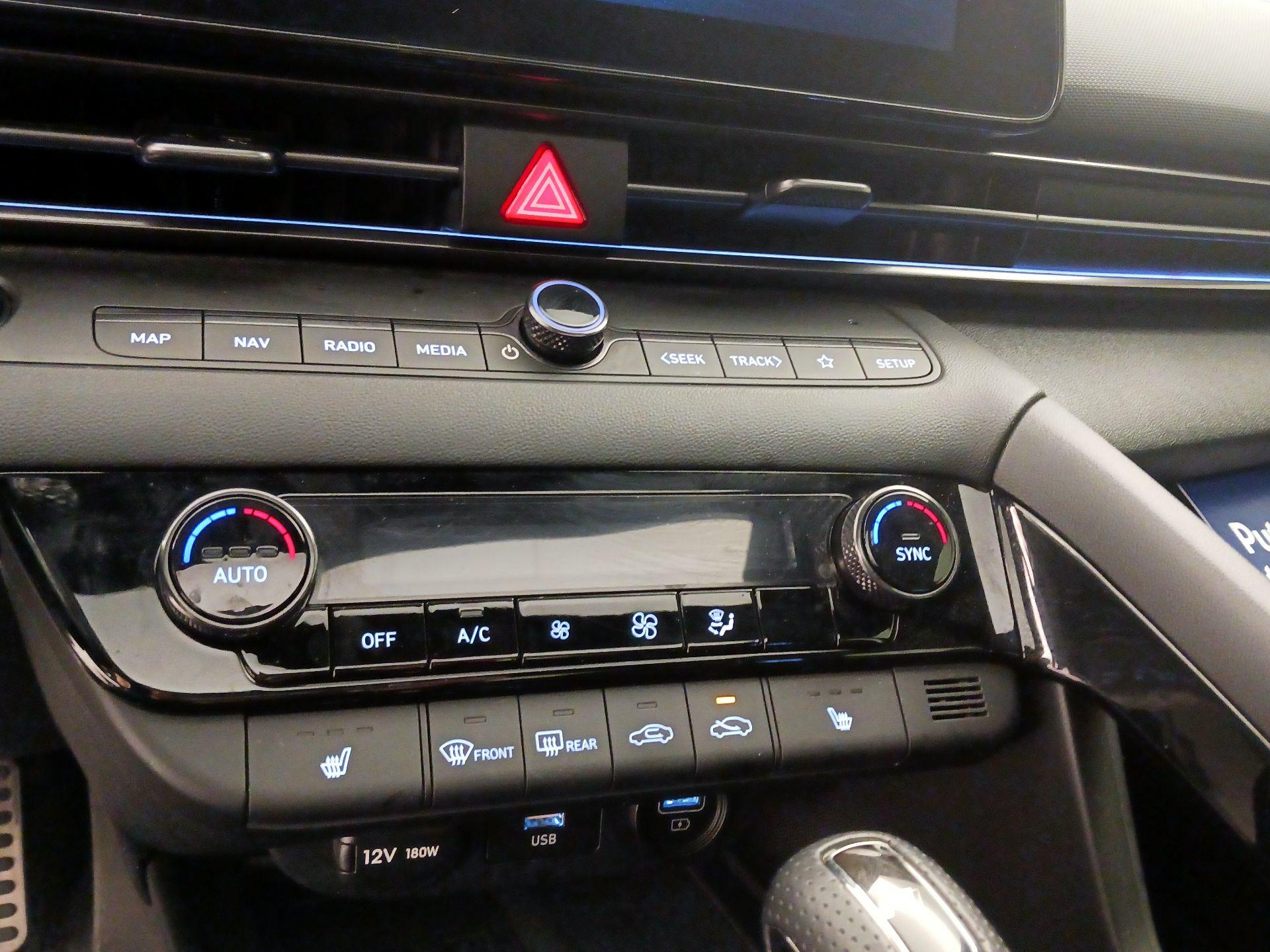 Thumbnail: 2023 Hyundai Elantra - 17