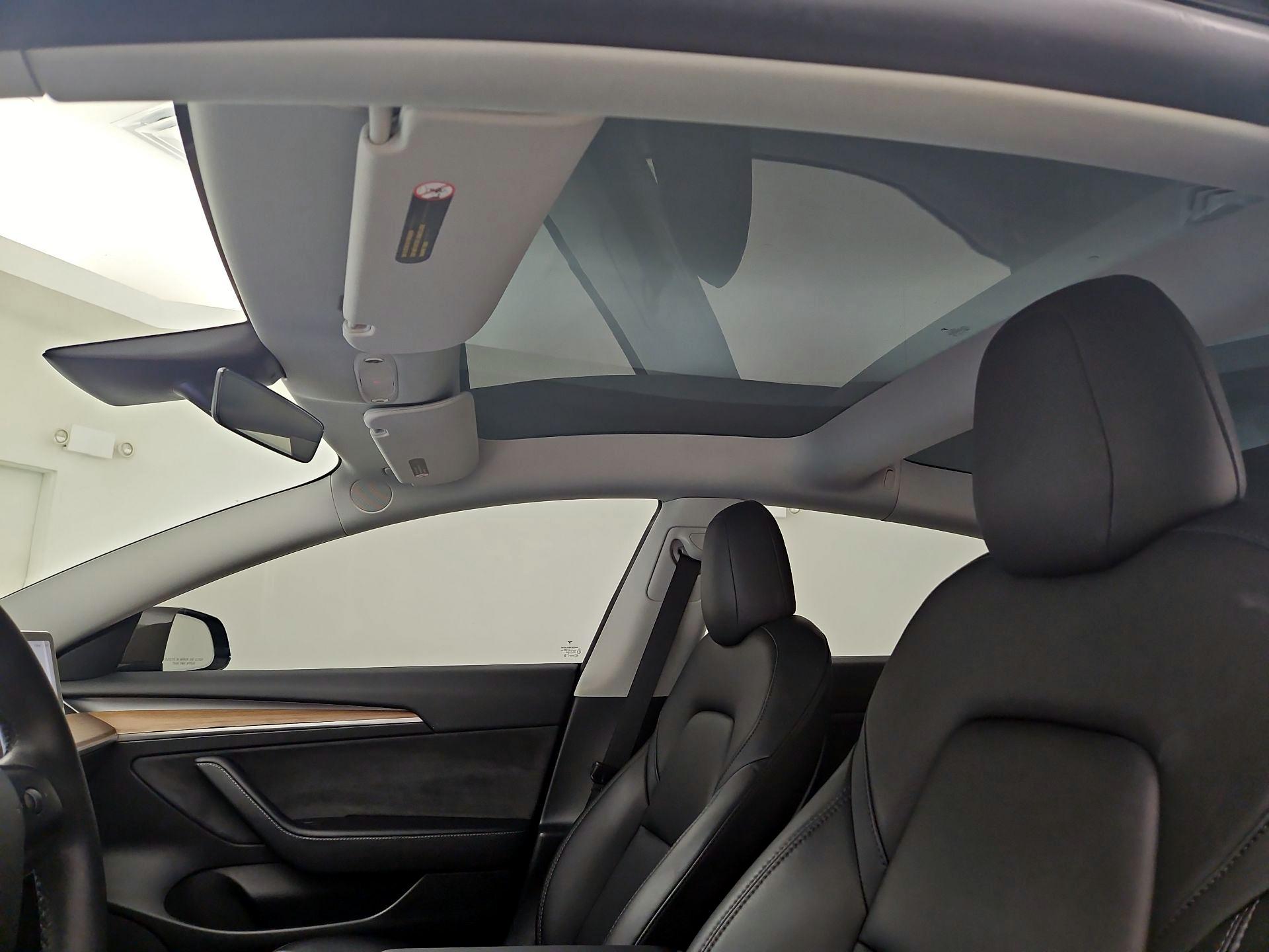 Thumbnail: 2022 Tesla Model 3 - 19