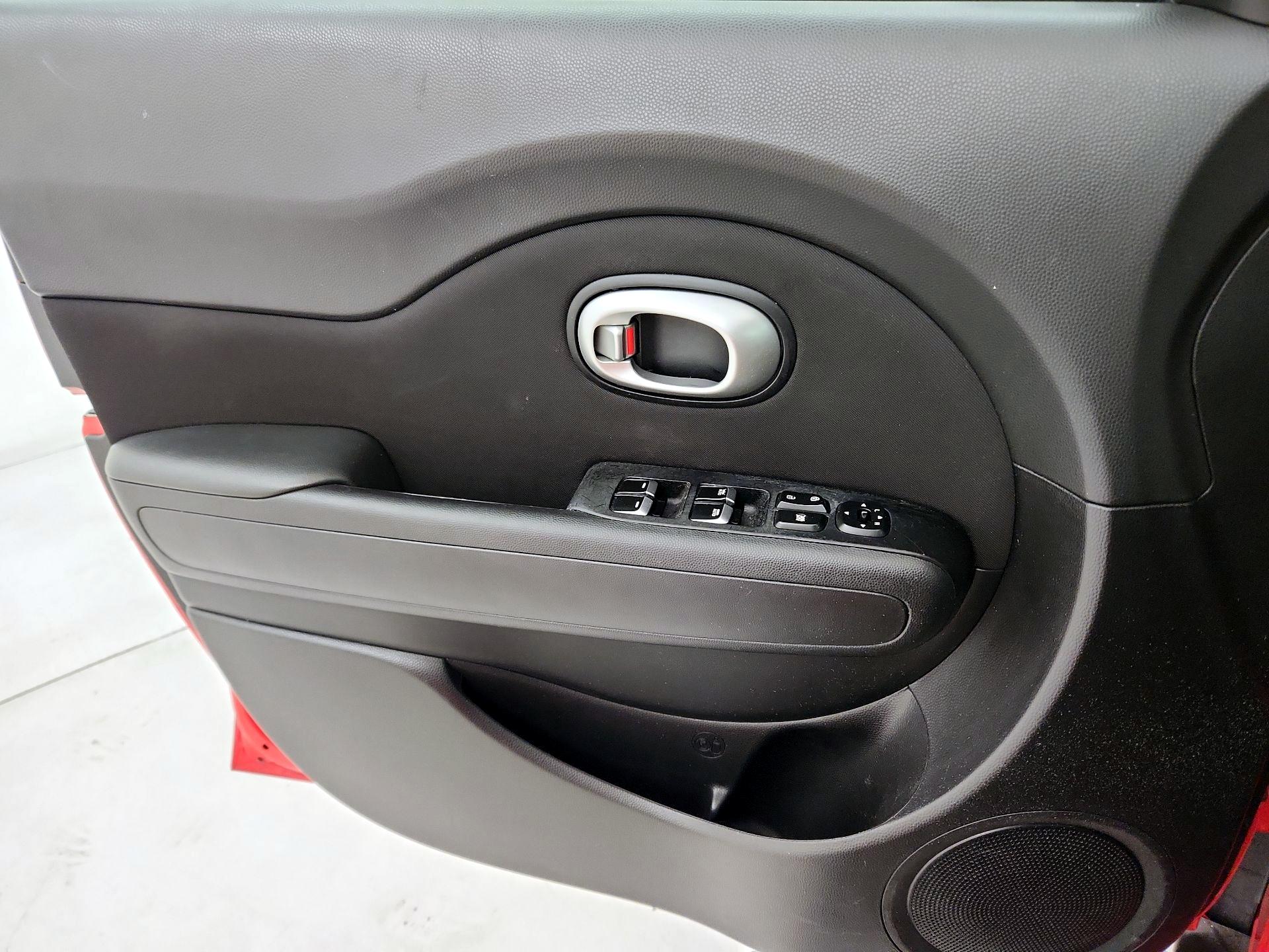Thumbnail: 2018 Kia Soul - 12
