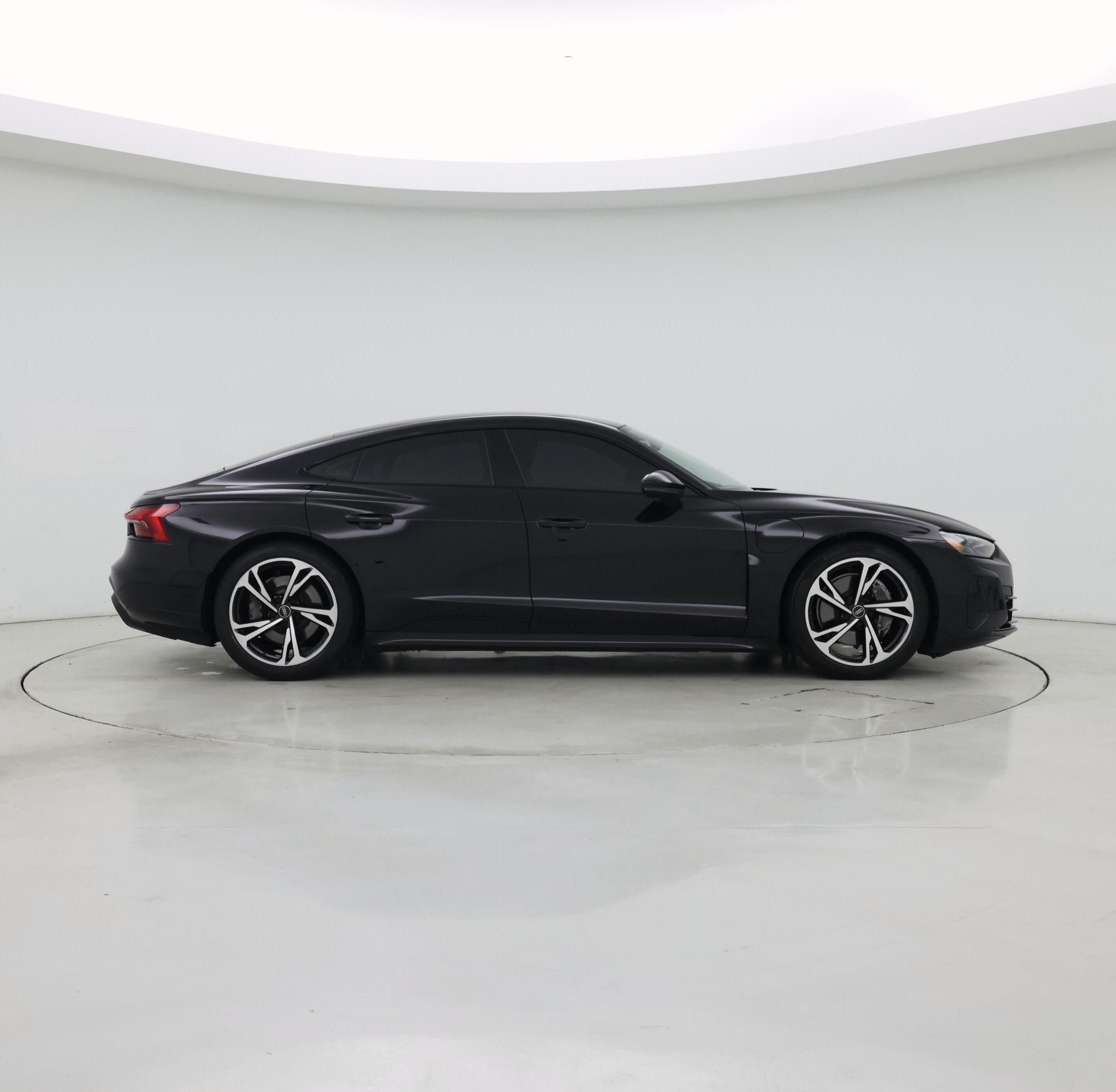 Thumbnail: 2022 Audi e-tron GT - 7