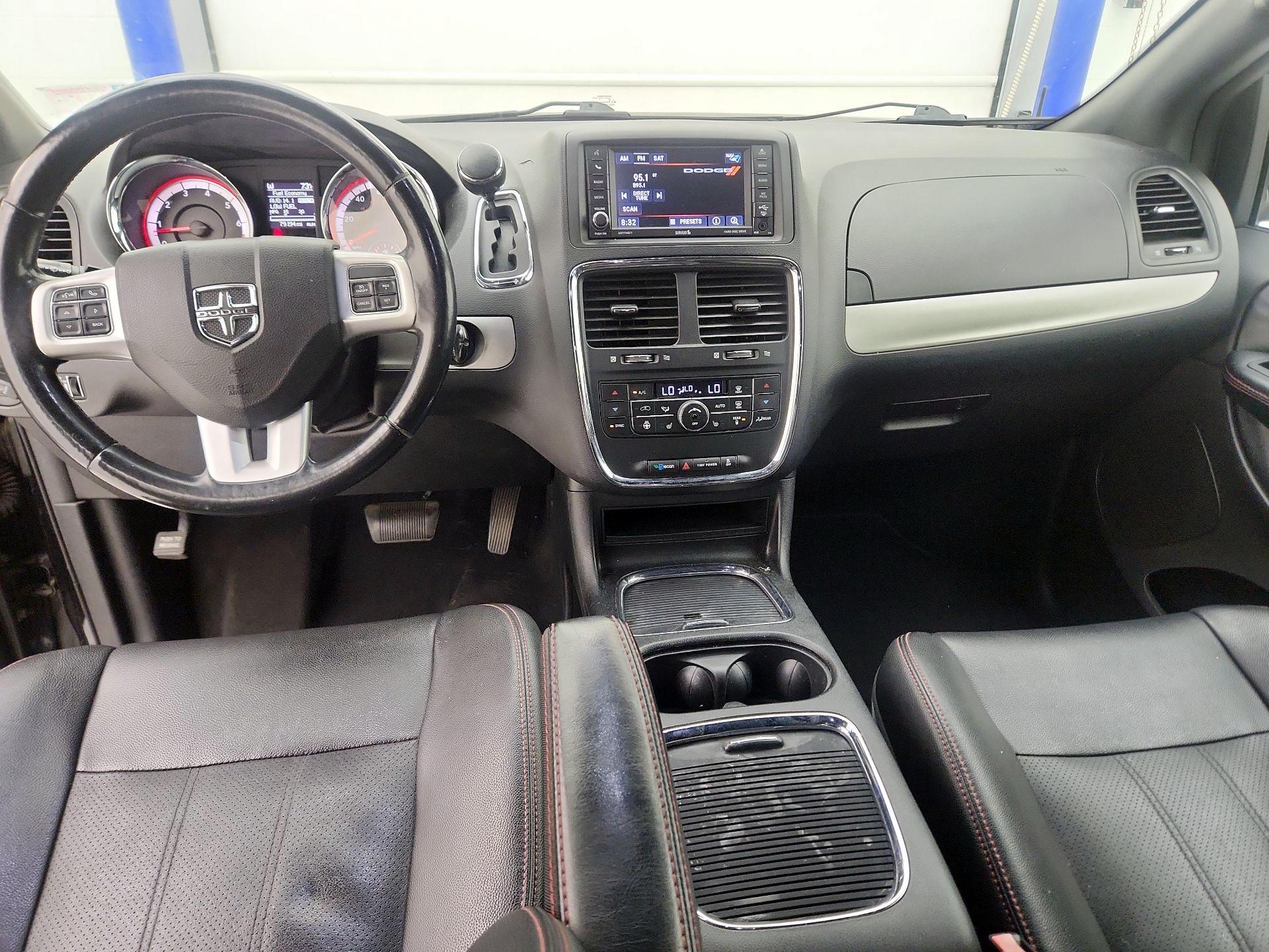 Thumbnail: 2020 Dodge Grand Caravan - 9