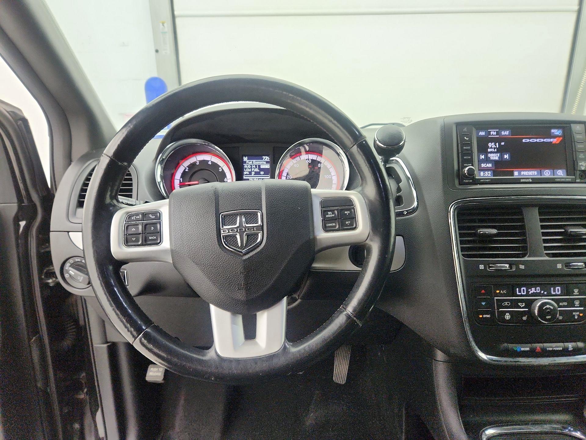 Thumbnail: 2020 Dodge Grand Caravan - 10