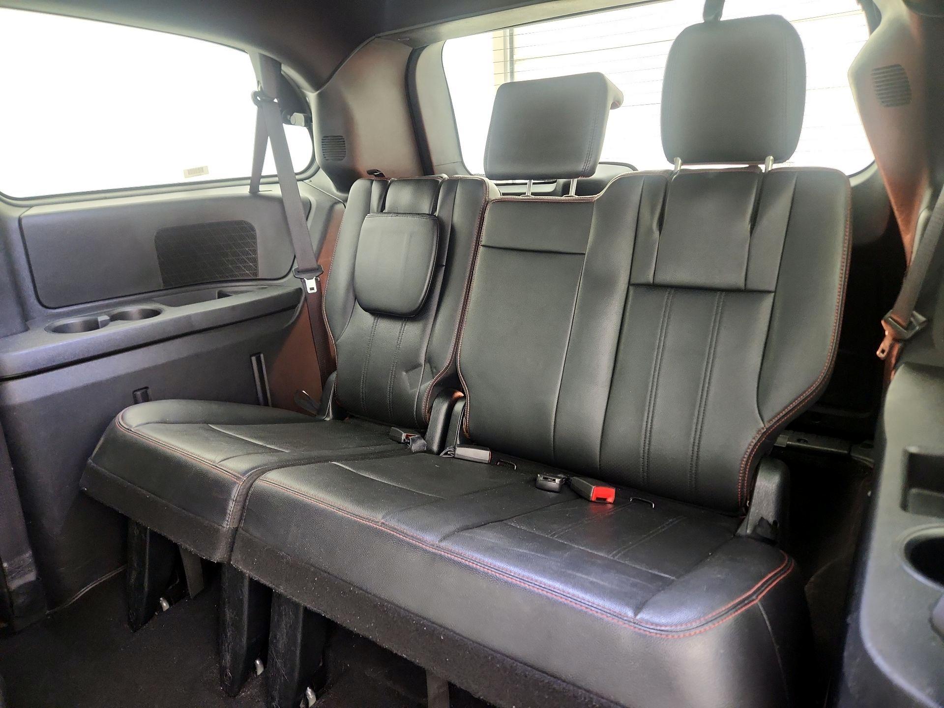 Thumbnail: 2020 Dodge Grand Caravan - 19