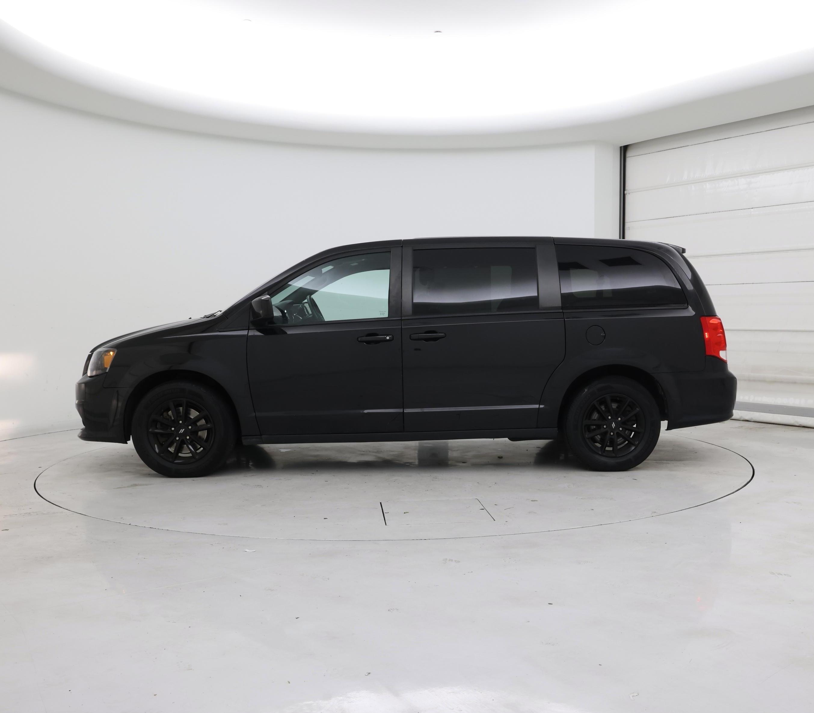 Thumbnail: 2020 Dodge Grand Caravan - 3