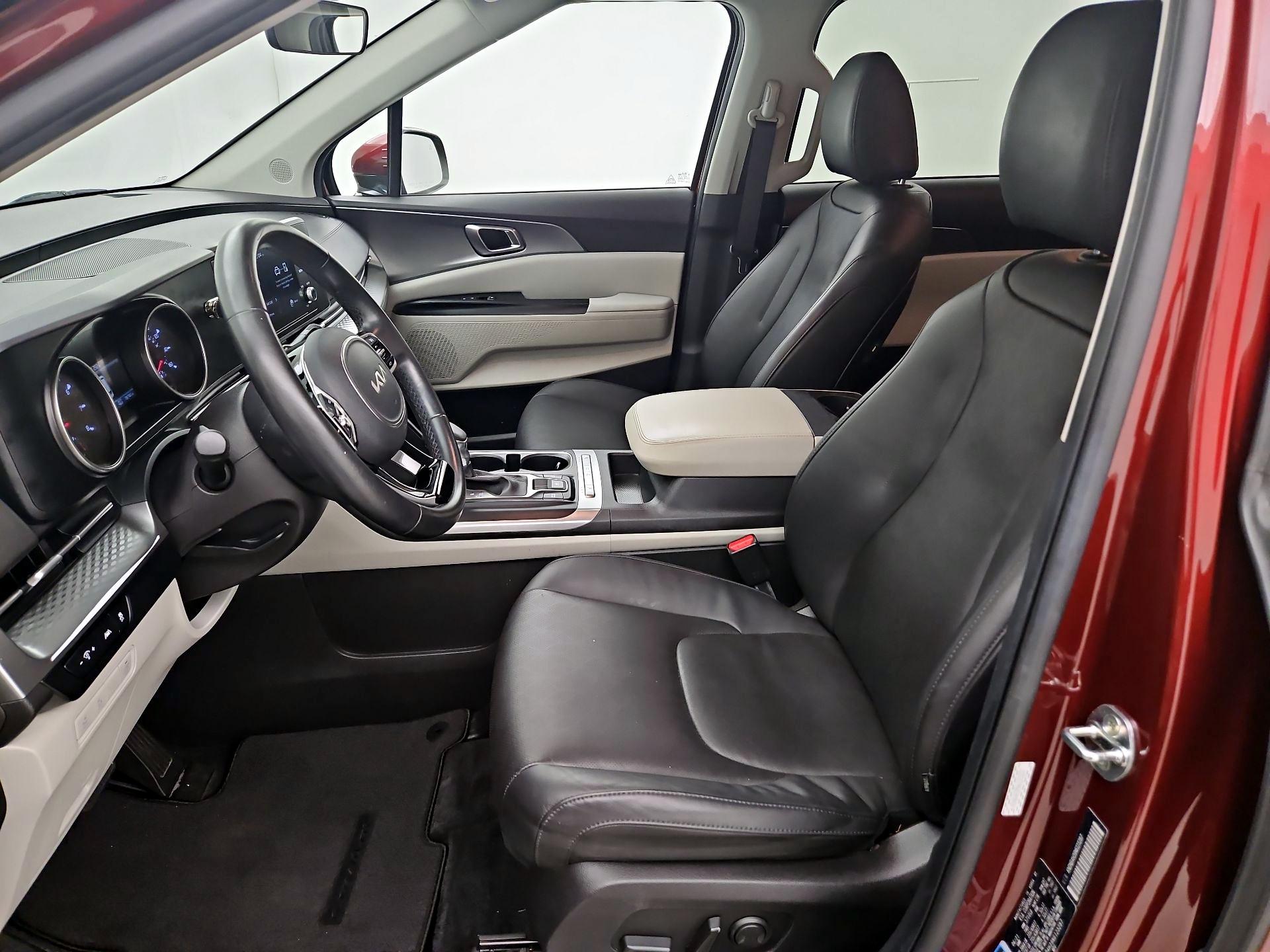 Thumbnail: 2022 Kia Carnival - 11