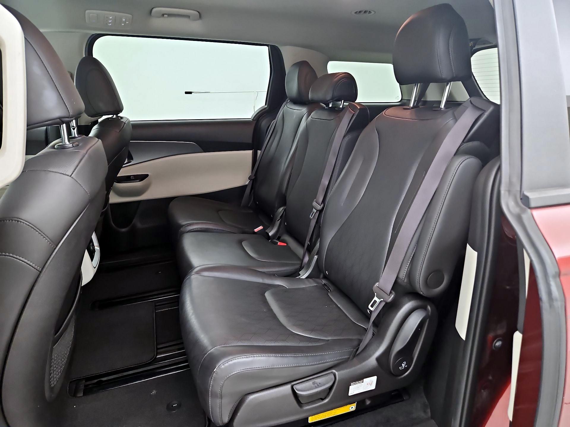 Thumbnail: 2022 Kia Carnival - 19