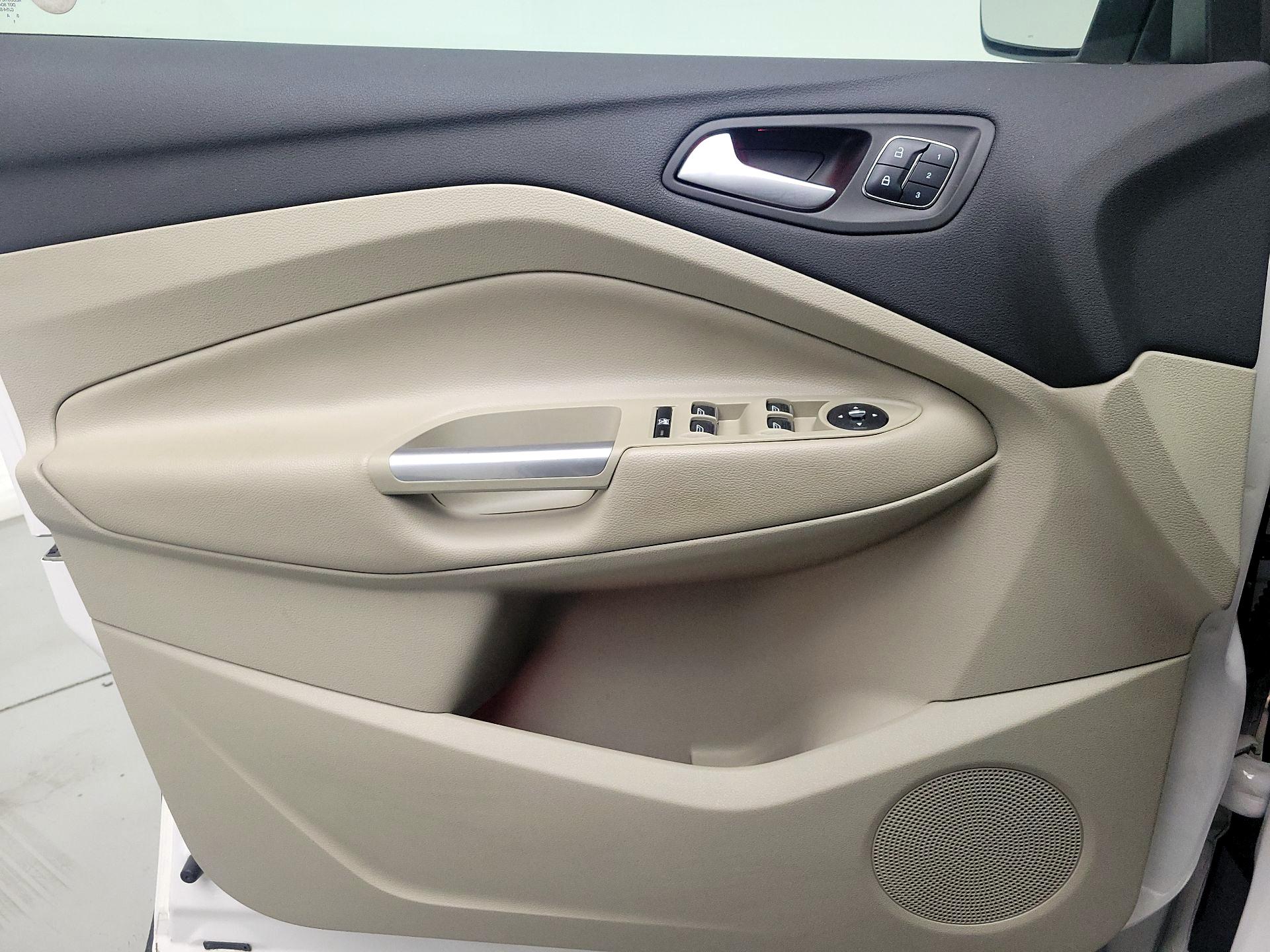 Thumbnail: 2016 Ford Escape - 12