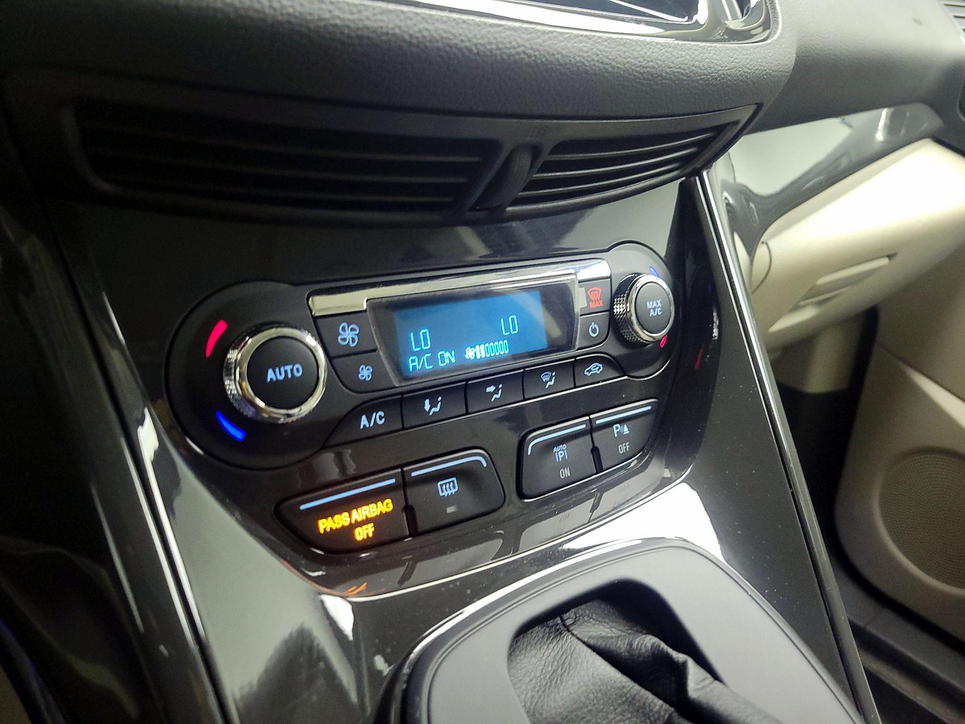 Thumbnail: 2016 Ford Escape - 15