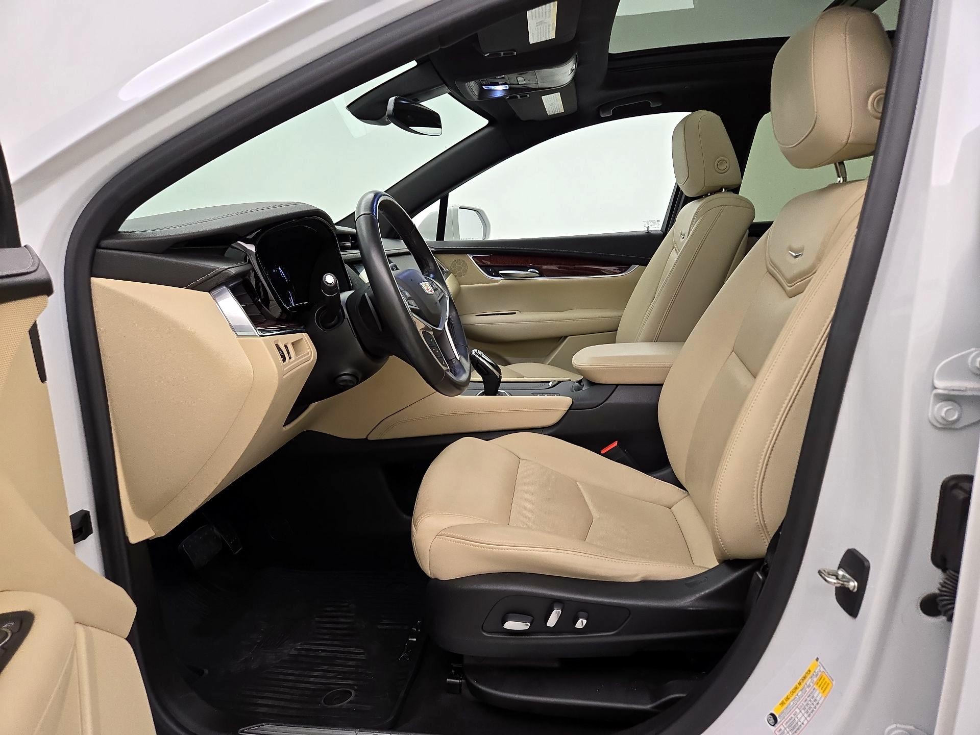 Thumbnail: 2019 Cadillac XT5 - 11