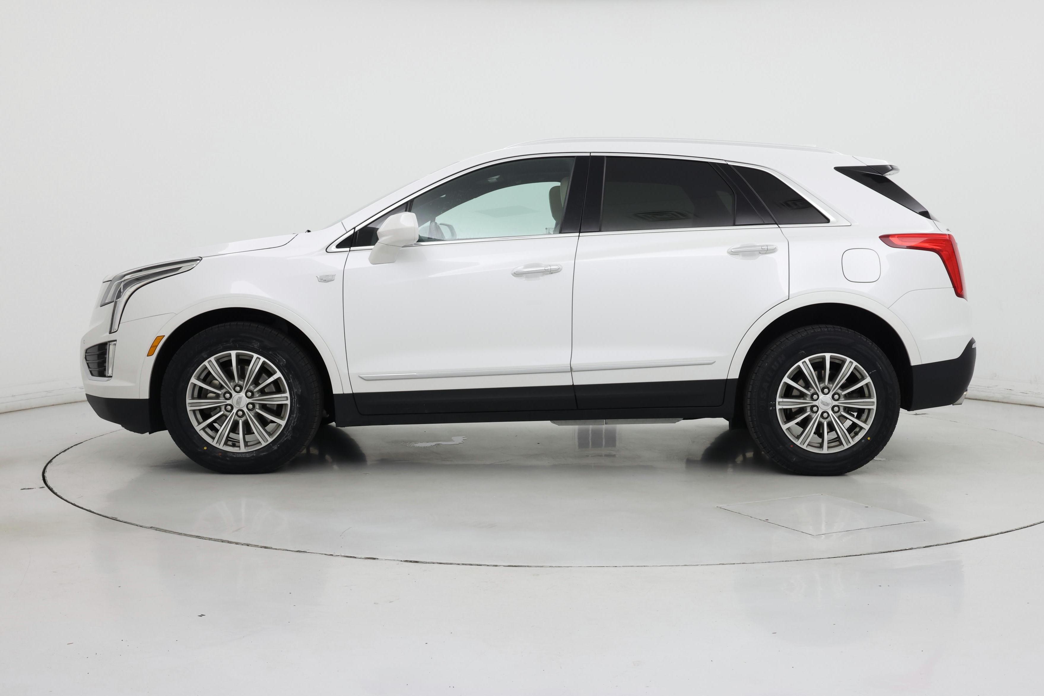 Thumbnail: 2019 Cadillac XT5 - 3