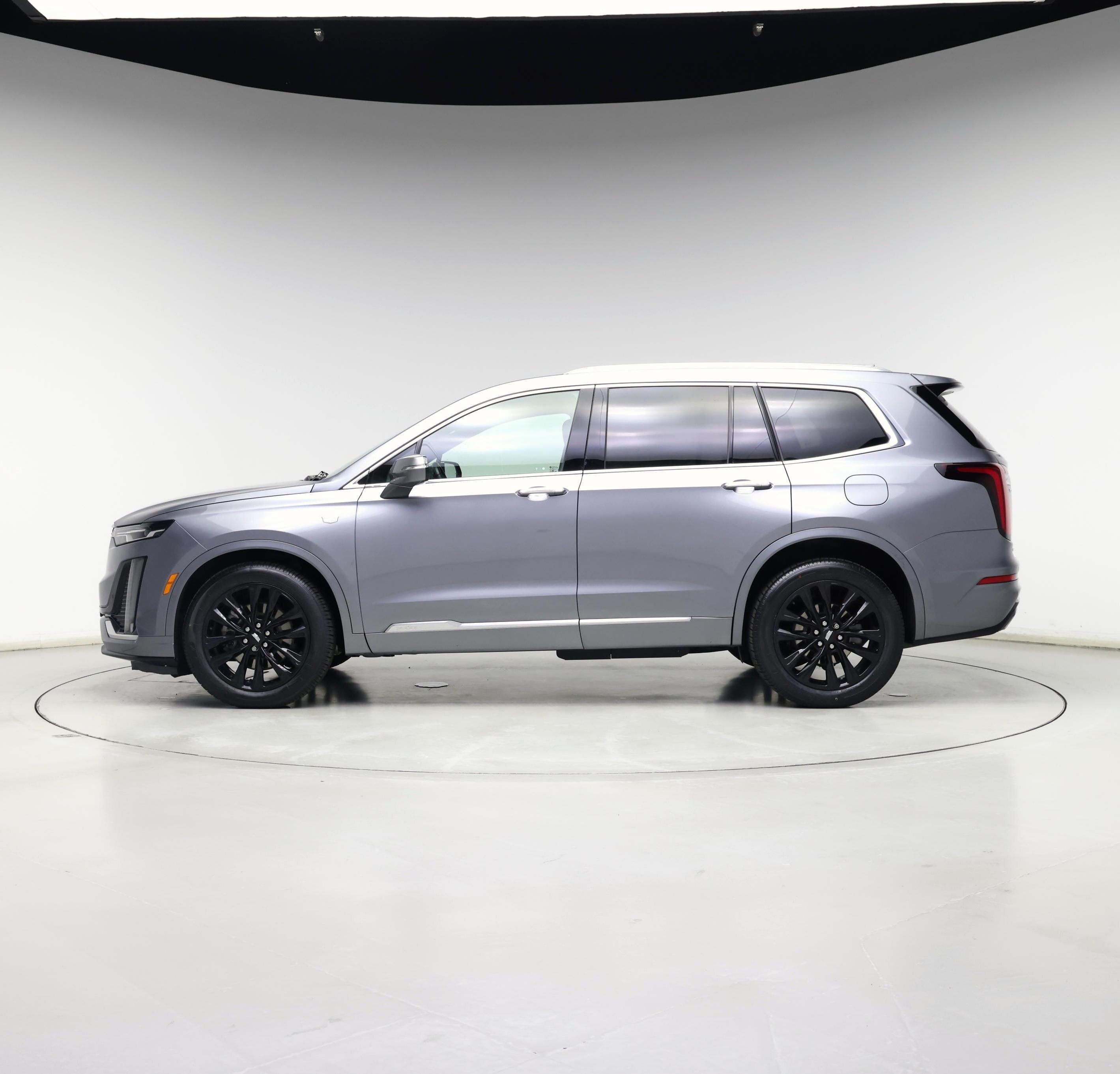 Thumbnail: 2022 Cadillac XT6 - 3
