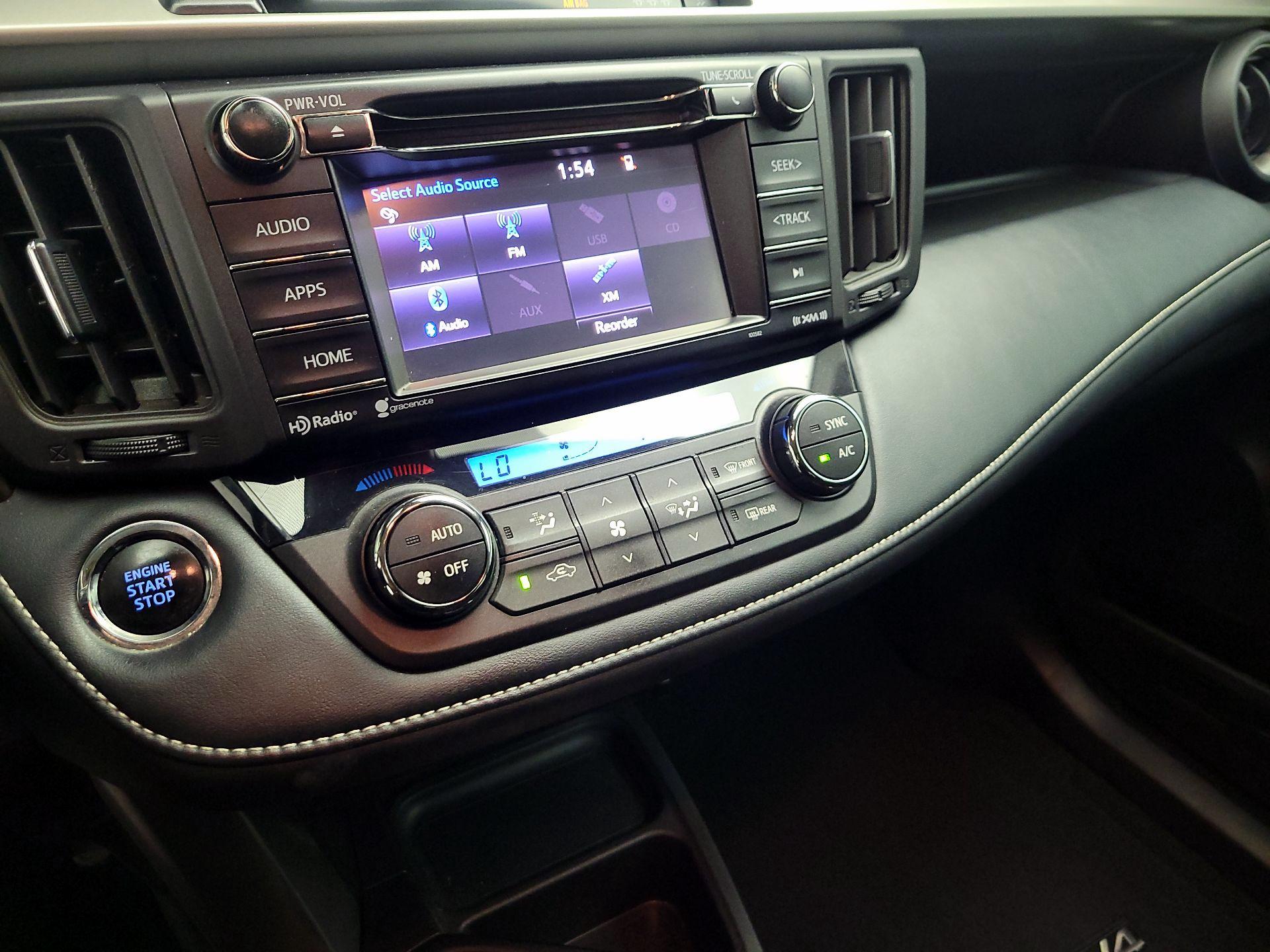 Thumbnail: 2018 Toyota RAV4 - 15