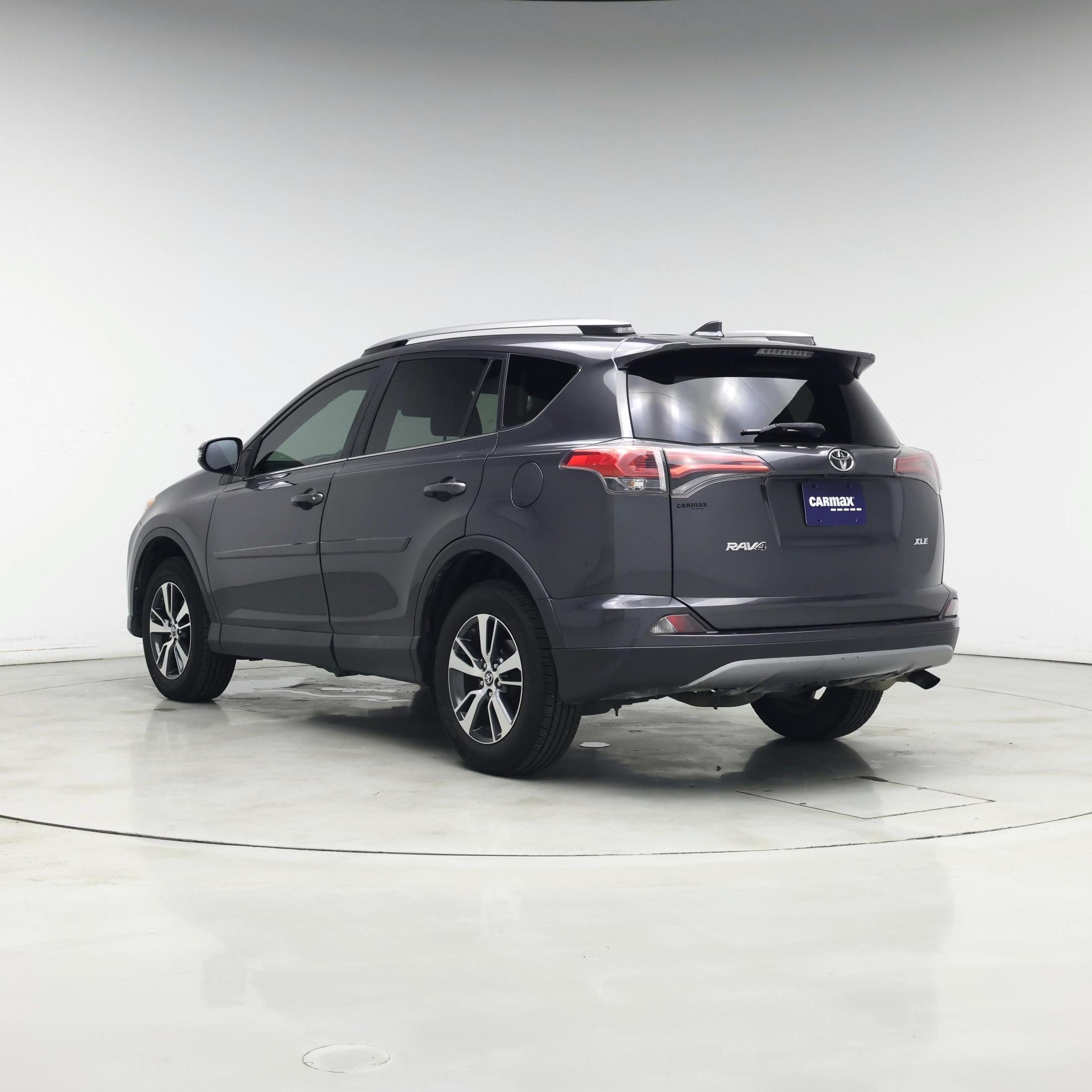 Thumbnail: 2018 Toyota RAV4 - 2