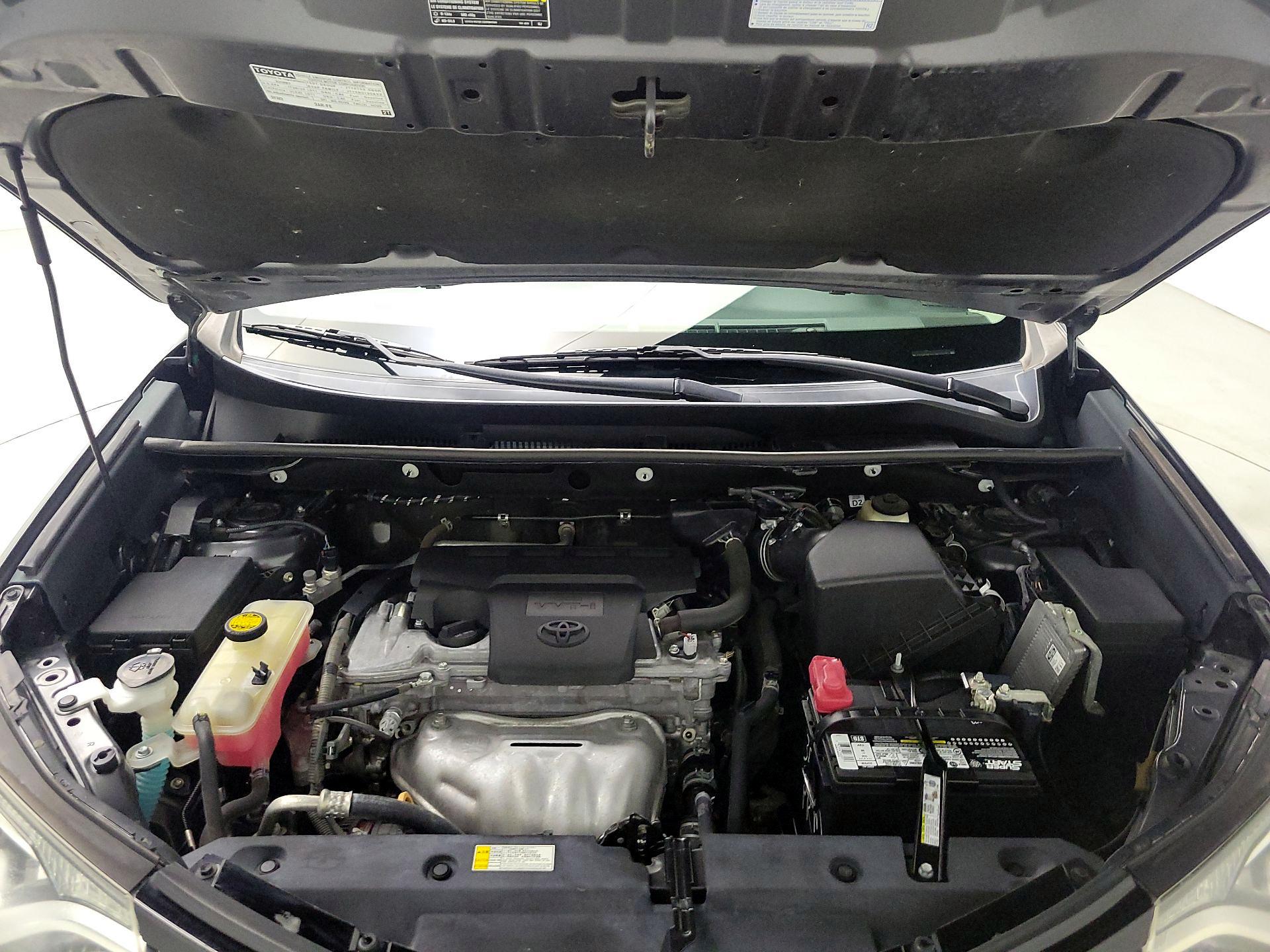 Thumbnail: 2018 Toyota RAV4 - 19