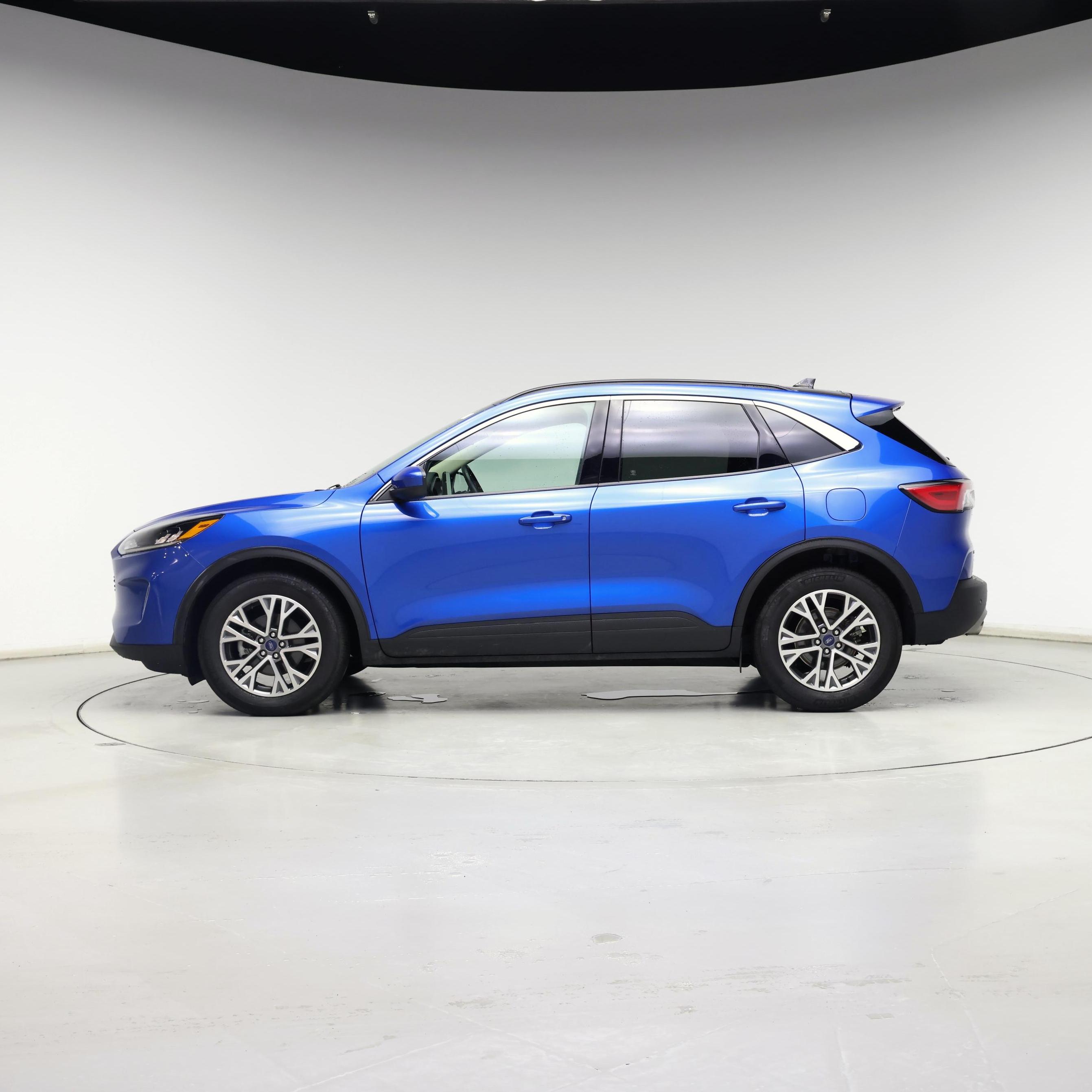 Thumbnail: 2020 Ford Escape - 3