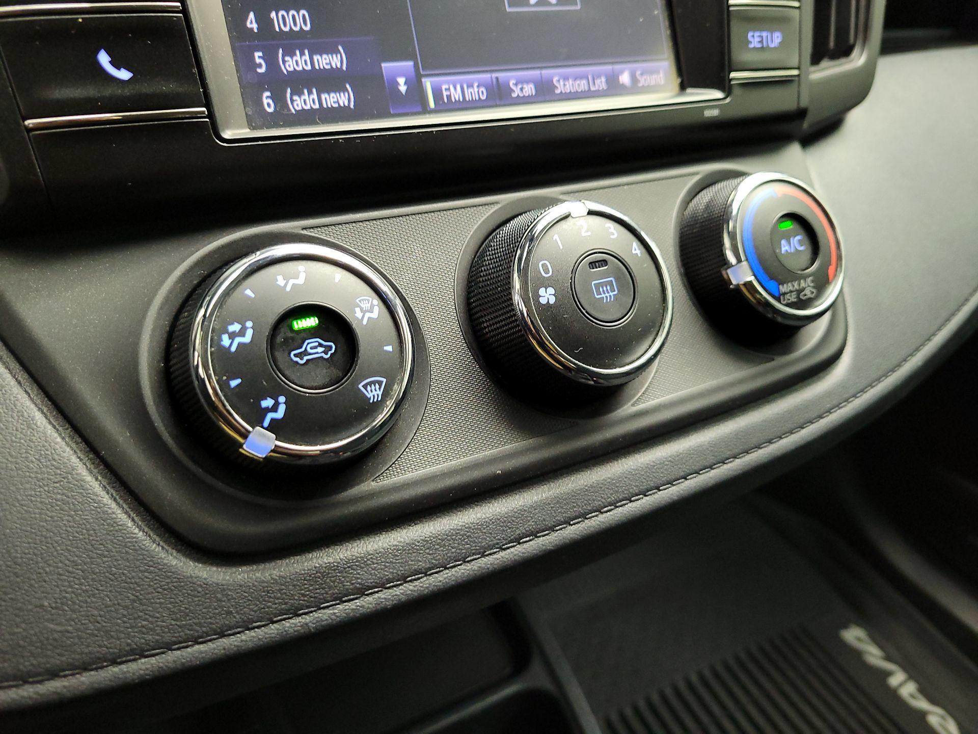 Thumbnail: 2017 Toyota RAV4 - 16
