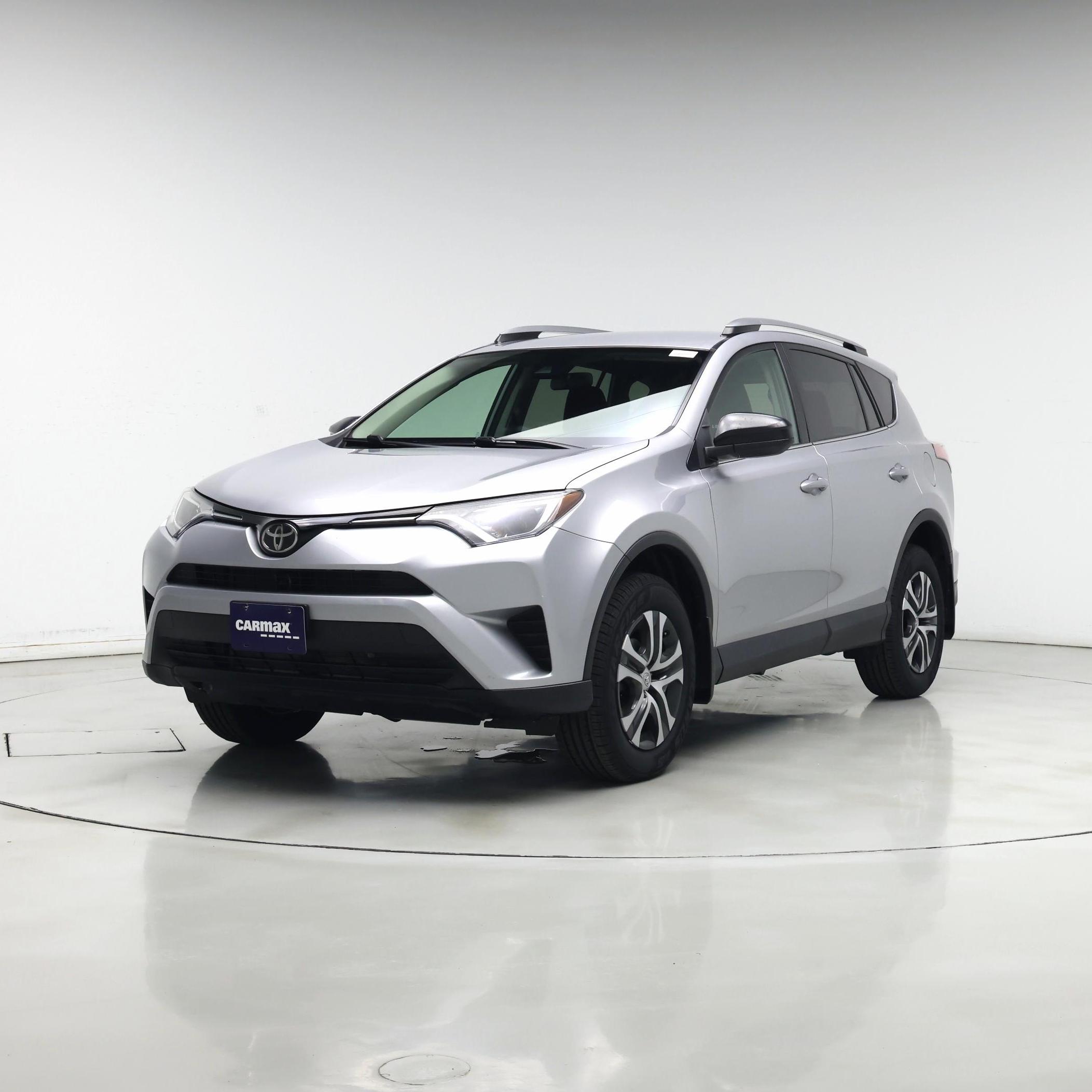 Thumbnail: 2017 Toyota RAV4 - 4