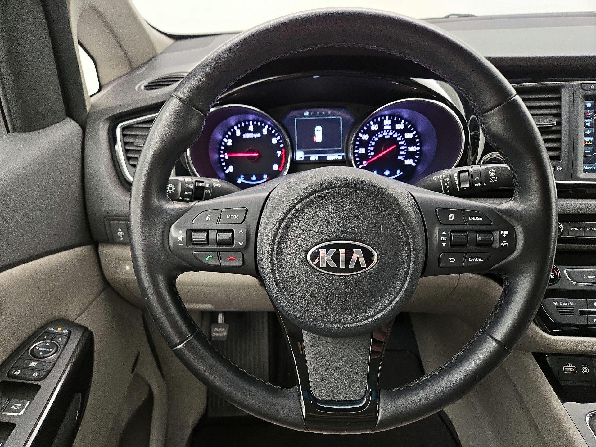 Thumbnail: 2016 Kia Sedona - 10