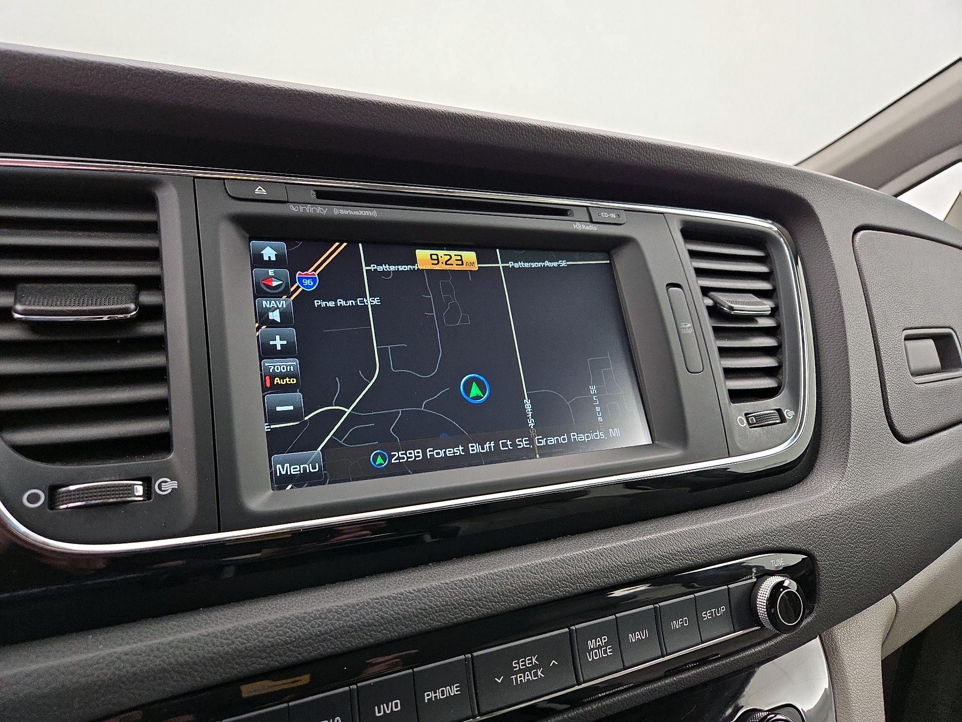 Thumbnail: 2016 Kia Sedona - 14