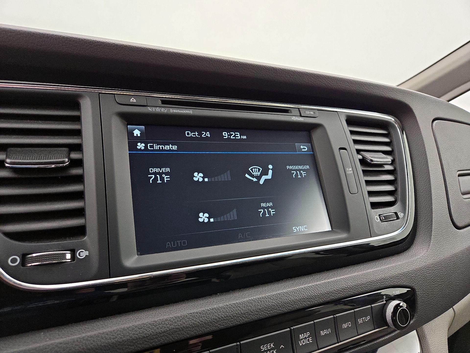 Thumbnail: 2016 Kia Sedona - 17