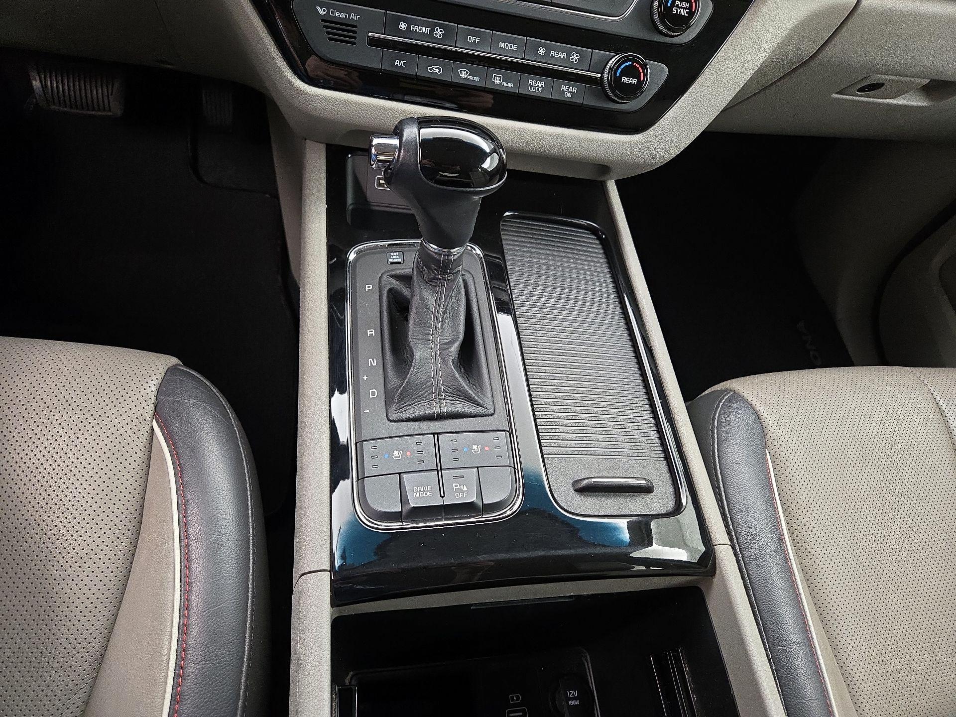 Thumbnail: 2016 Kia Sedona - 18