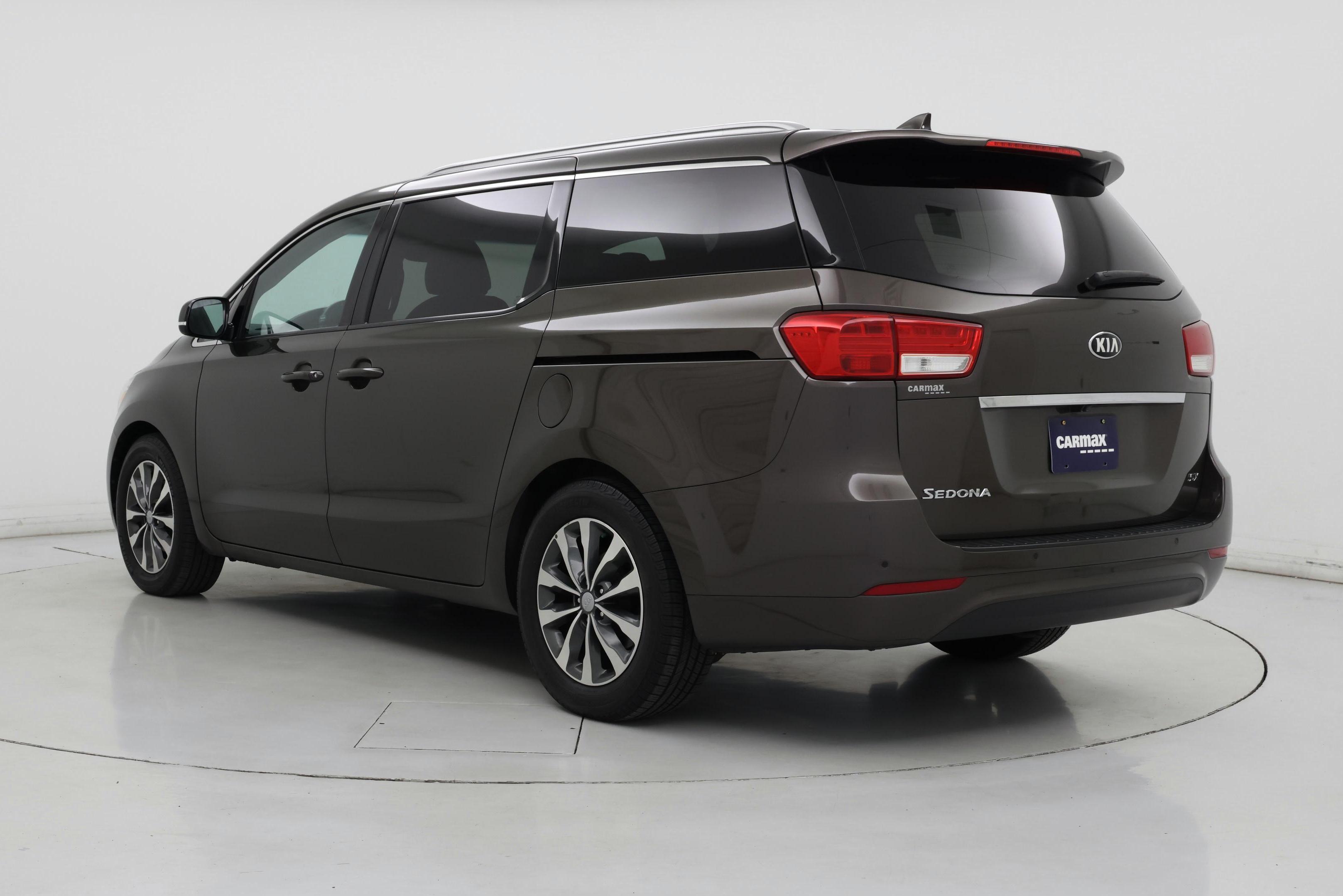Thumbnail: 2016 Kia Sedona - 2
